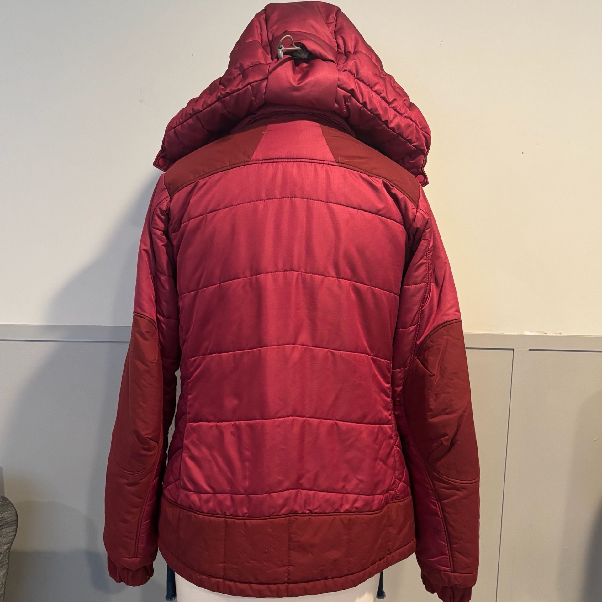 Patagonia Ski Snow Jacket Size M Red Puffer Hooded Coat 3