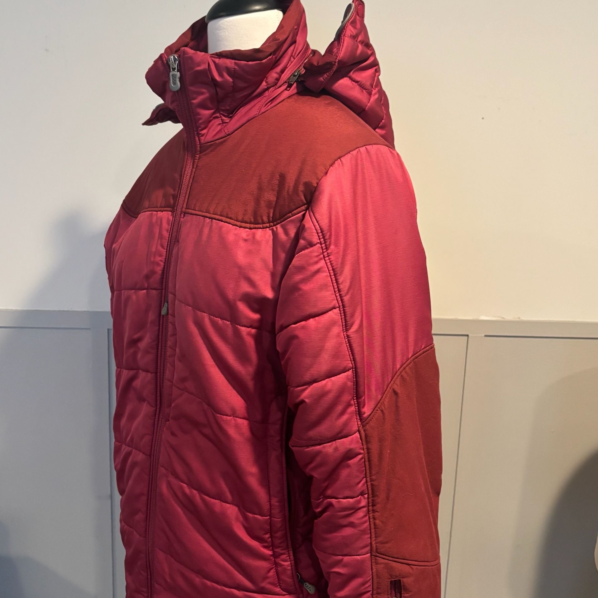 Patagonia Ski Snow Jacket Size M Red Puffer Hooded Coat 4