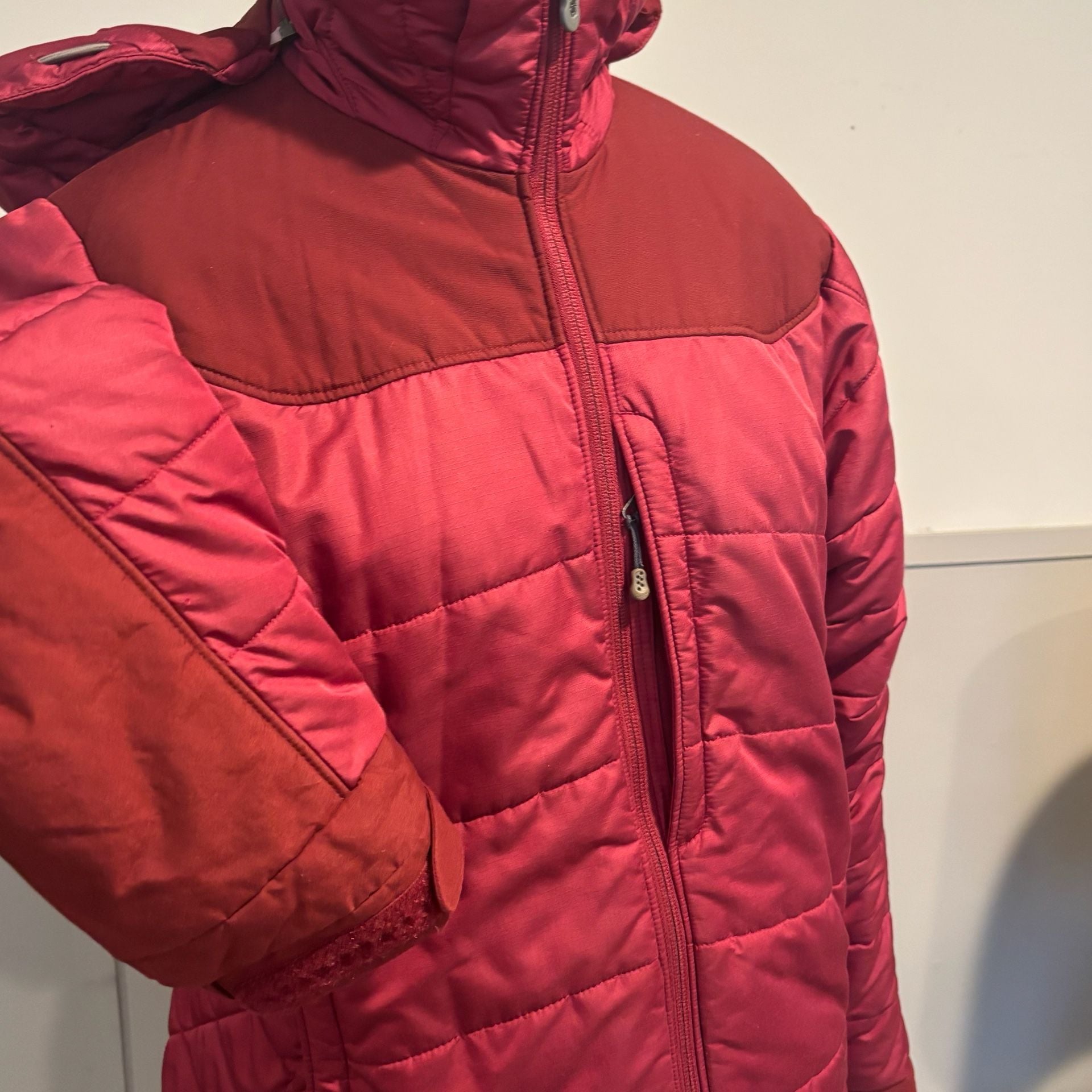 Patagonia Ski Snow Jacket Size M Red Puffer Hooded Coat 11