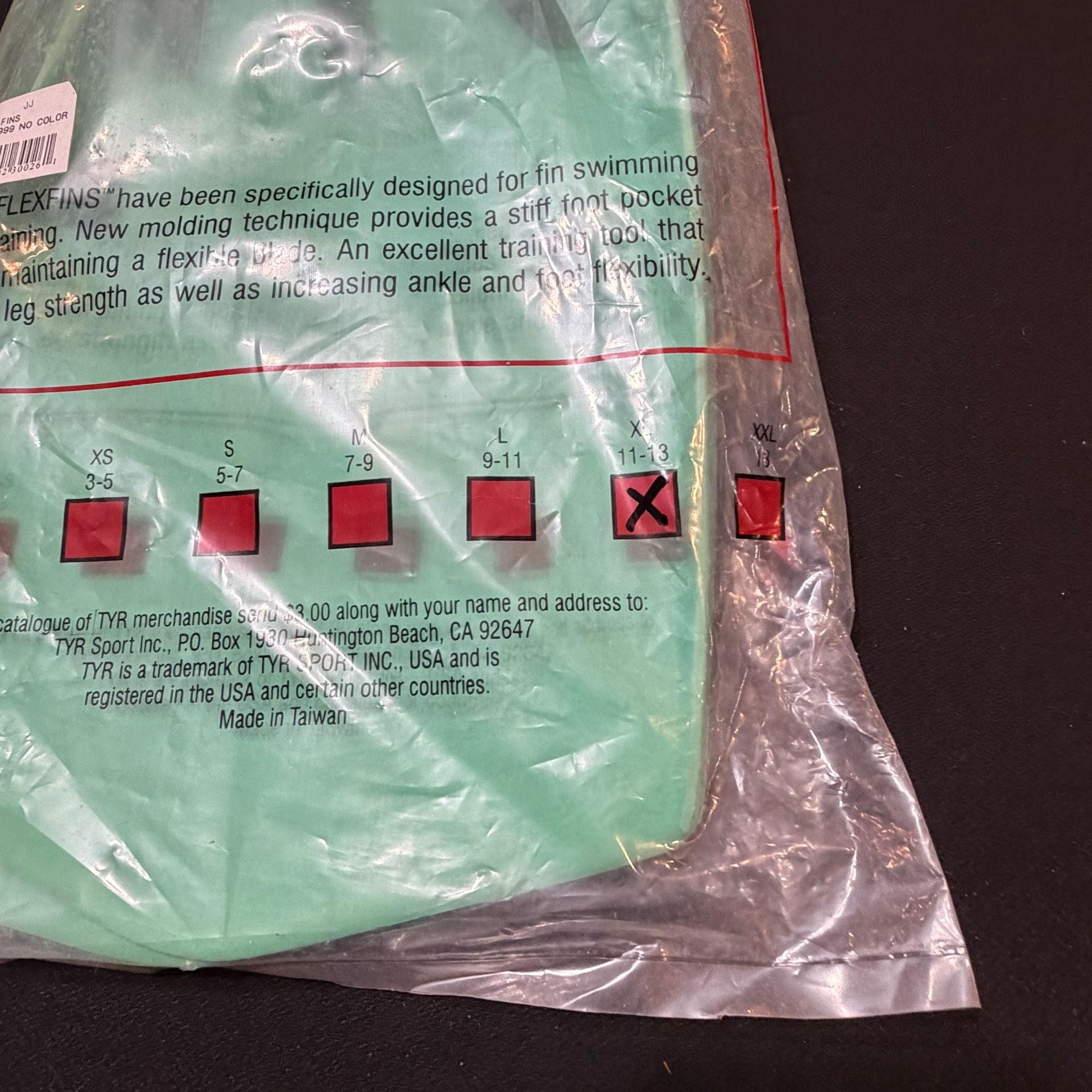 TYR Flexfins Swim Fins Green Black sz XL 11-13 3