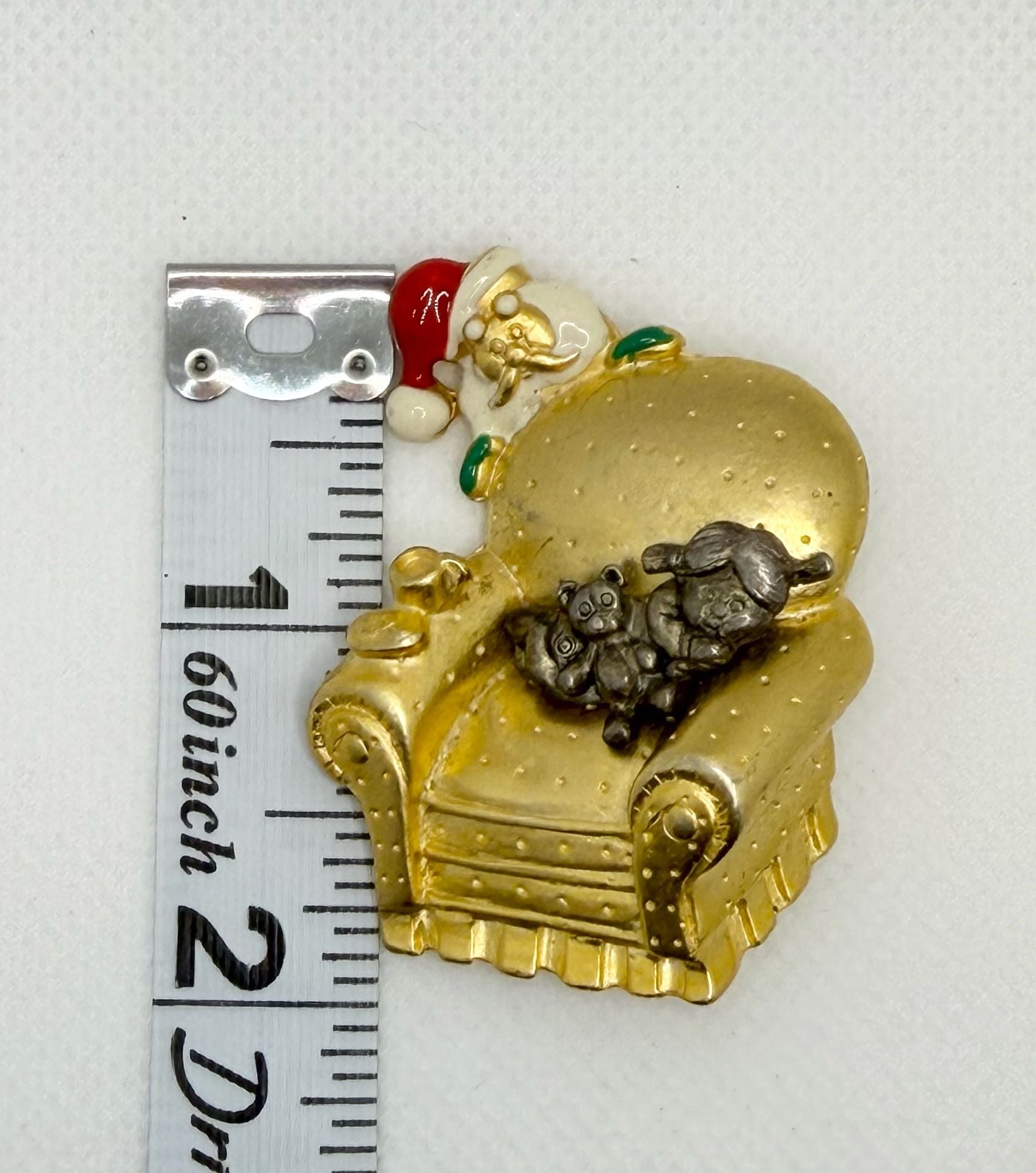 Vintage Danecraft Santa and Child Whimsical Chair Christmas Brooch Pin Gold Tone 4