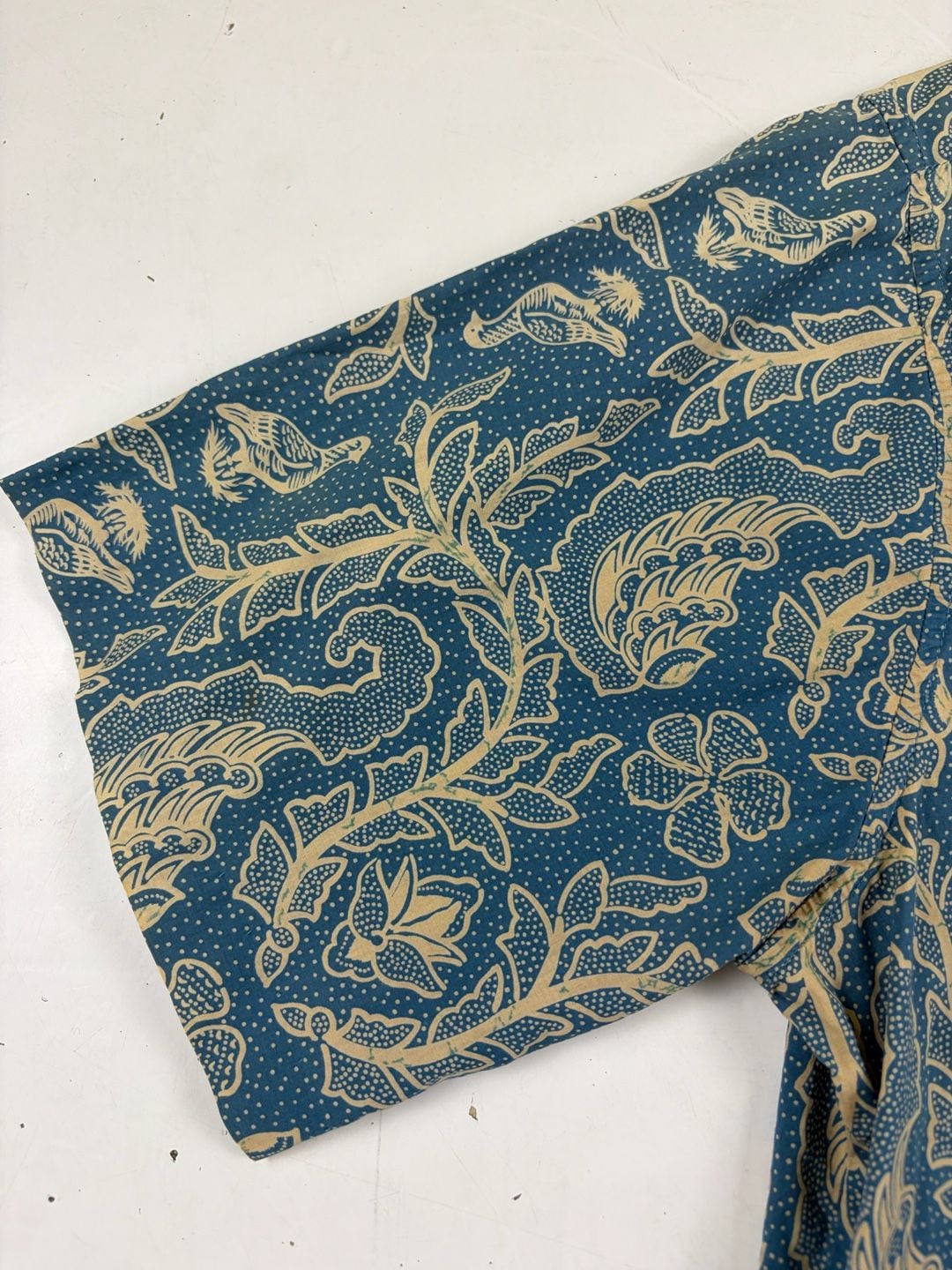 Reyn Spooner Hawaiian Shirt Blue Floral Short Sleeve Button Up Size M (OF) *fading, hole 5