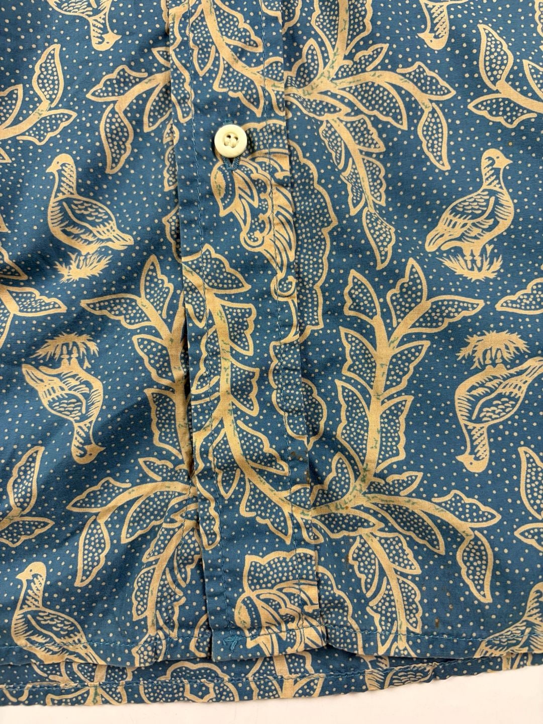 Reyn Spooner Hawaiian Shirt Blue Floral Short Sleeve Button Up Size M (OF) *fading, hole 10