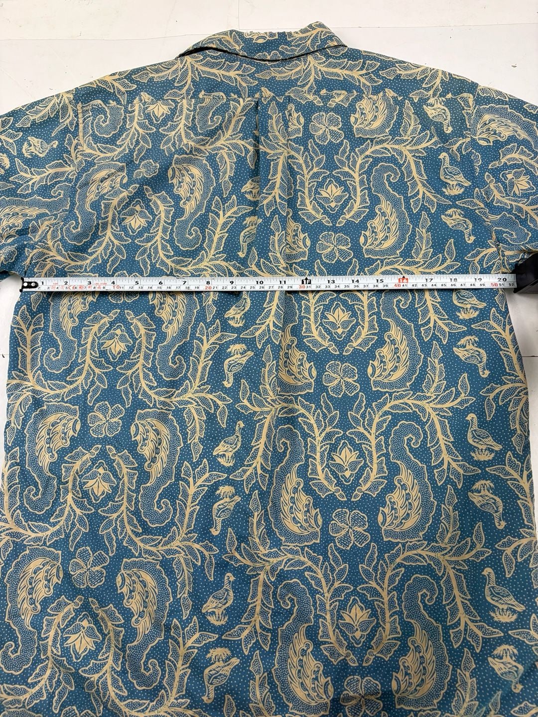 Reyn Spooner Hawaiian Shirt Blue Floral Short Sleeve Button Up Size M (OF) *fading, hole 11