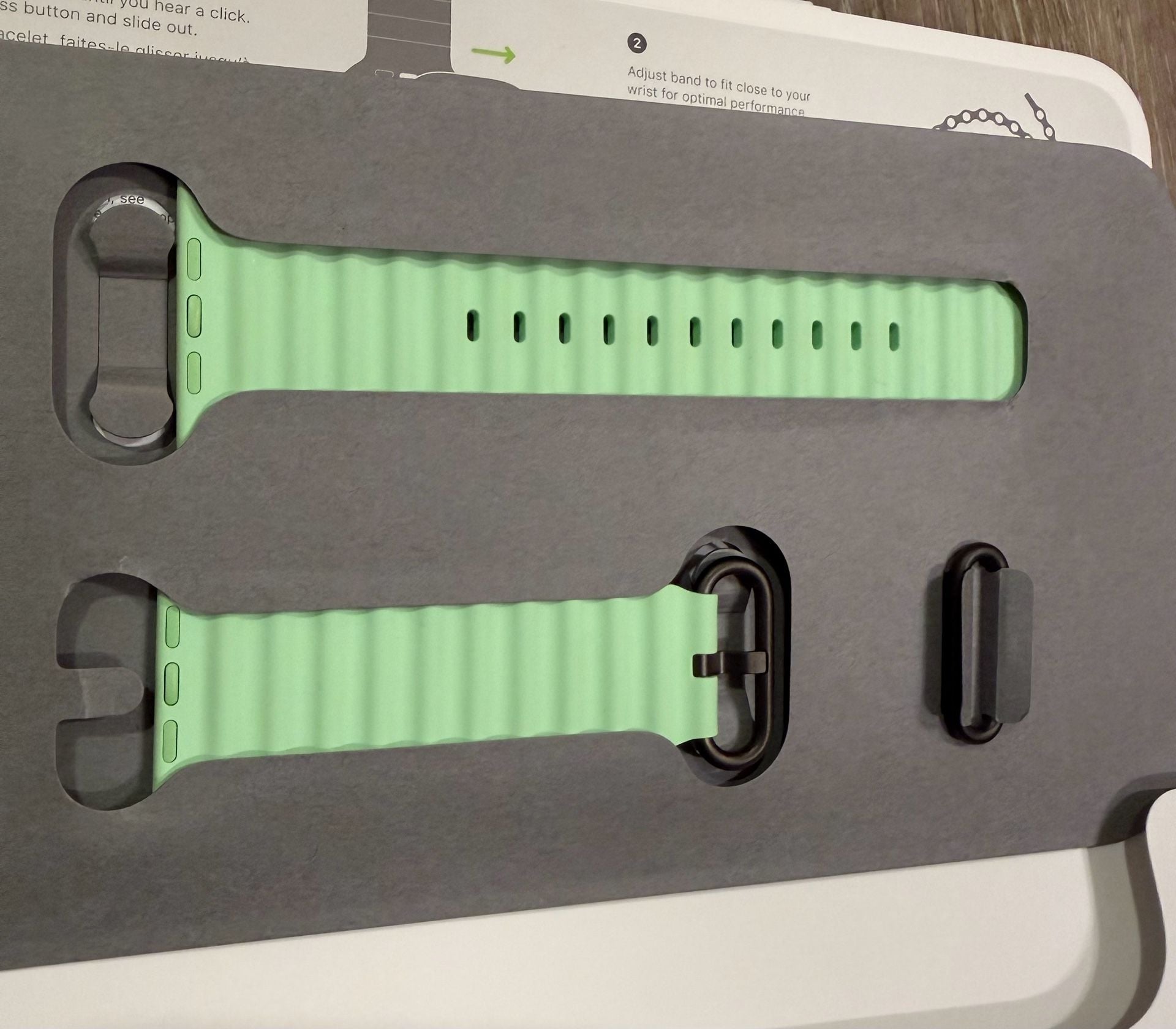Apple Ocean Band 49mm Neon Green Black Titanium MGCL4AM/A 7