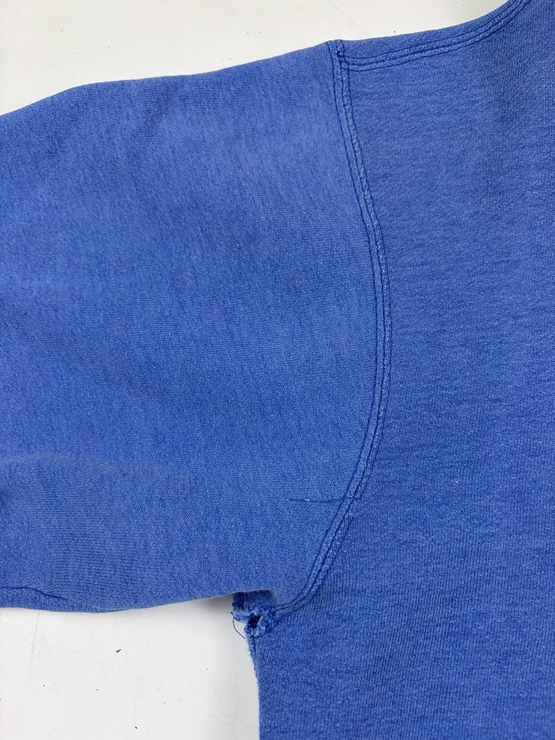 Instinct Vintage Graphic Sweatshirt Blue Size M (OF) *holes 5