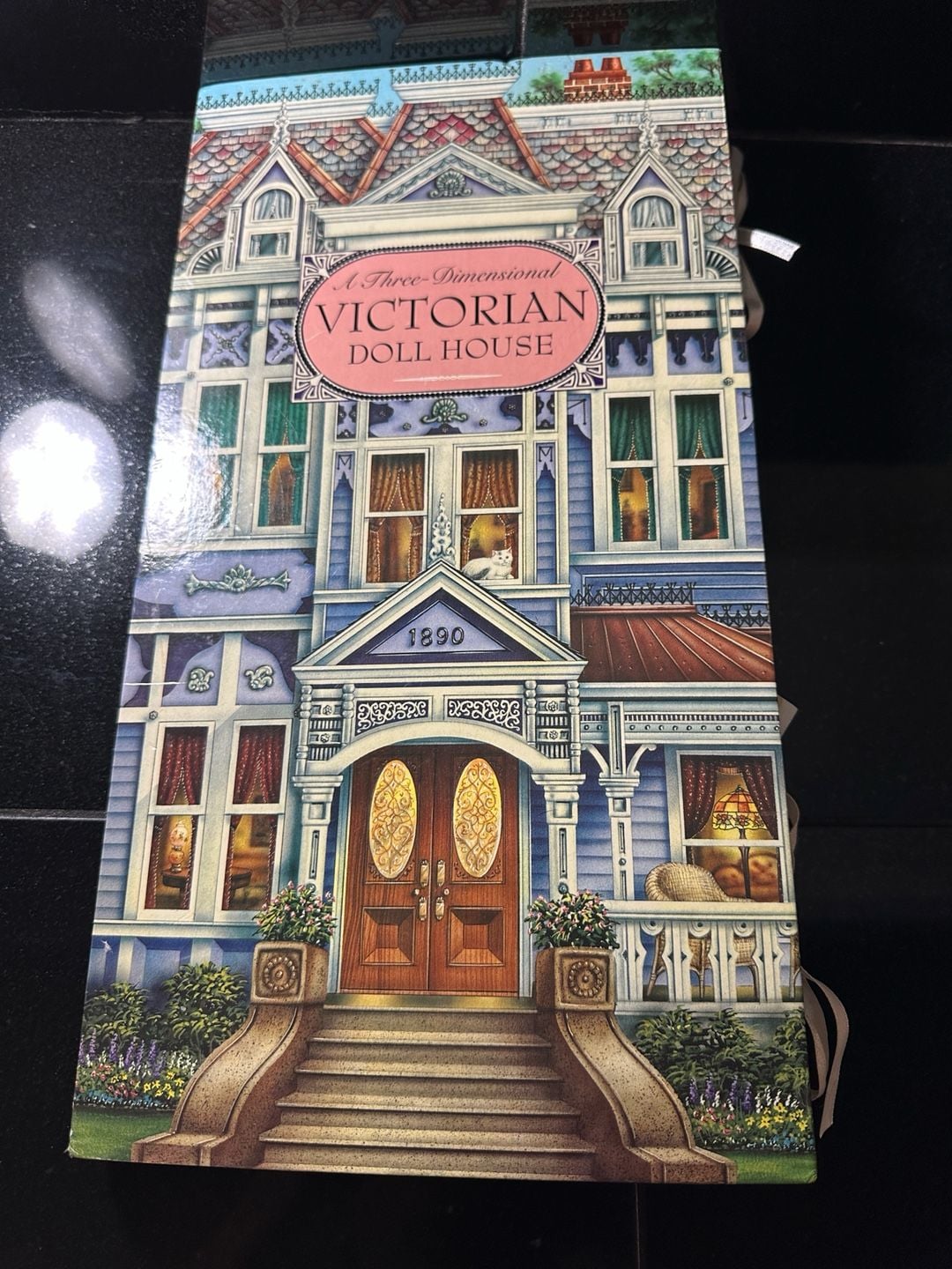 A Three-Dimensional Victorian Doll House 1998 Pop-Up Book 1