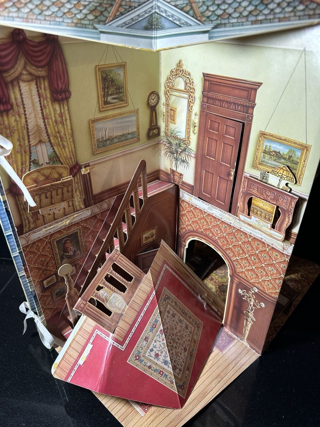 A Three-Dimensional Victorian Doll House 1998 Pop-Up Book 5