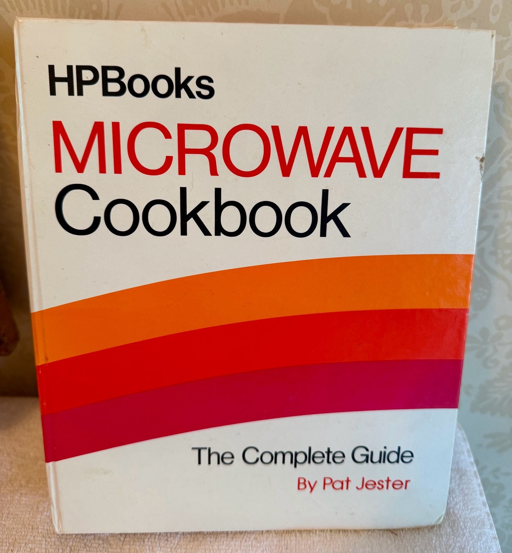 Vintage 1982 HPBooks Microwave Cookbook Complete Guide Pat Jester Ring Binder 1