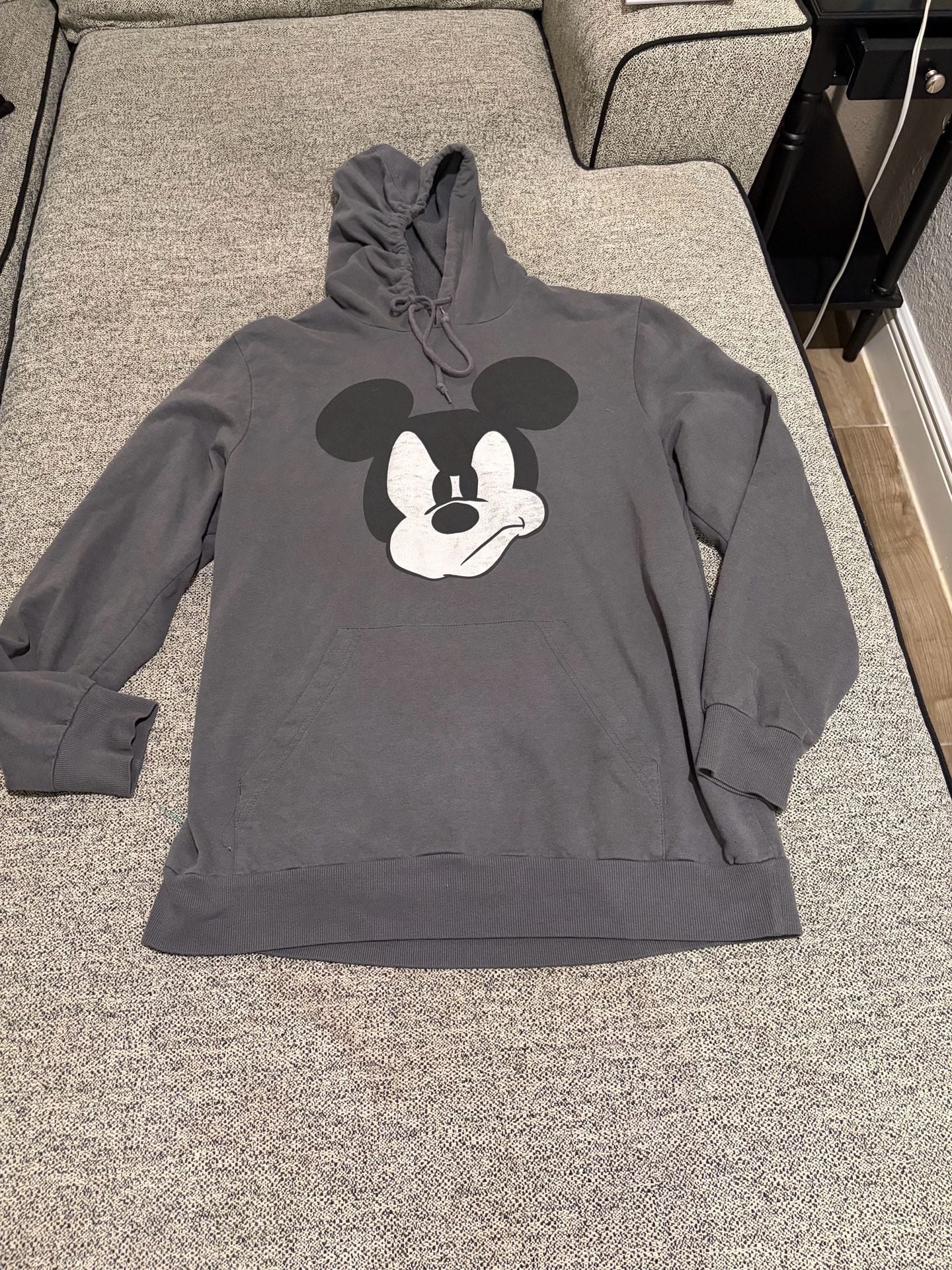 122-Disney Mickey Mouse Hoodie Size XL Charcoal Gray Pullover 1