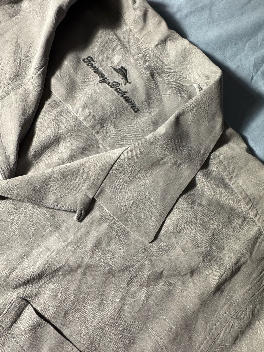 Tommy Bahama Silk Camp Shirt Size XL Gray 2