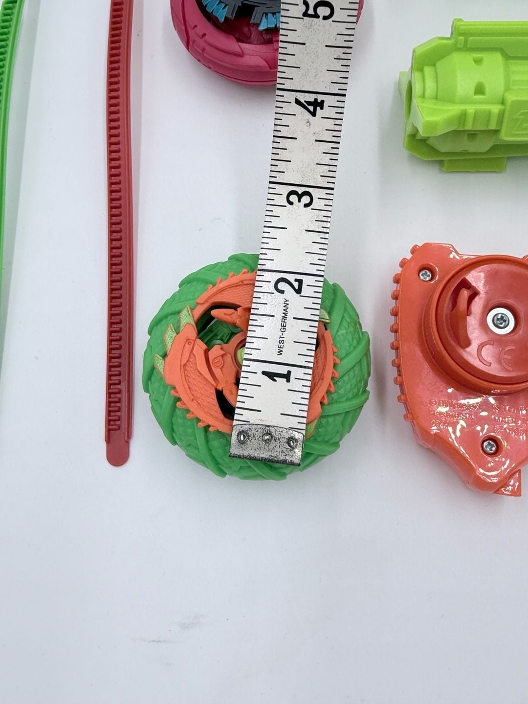 Hasbro Beywheelz Stunt Set Spin Tops Rippers Launchers Lot 8