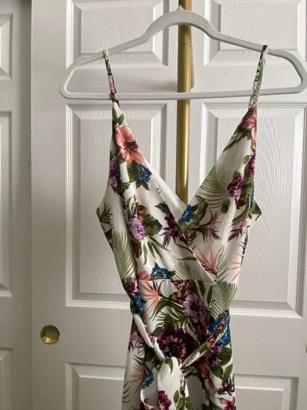 IRIS Floral Maxi Dress White Tropical V-Neck Spaghetti Strap 5