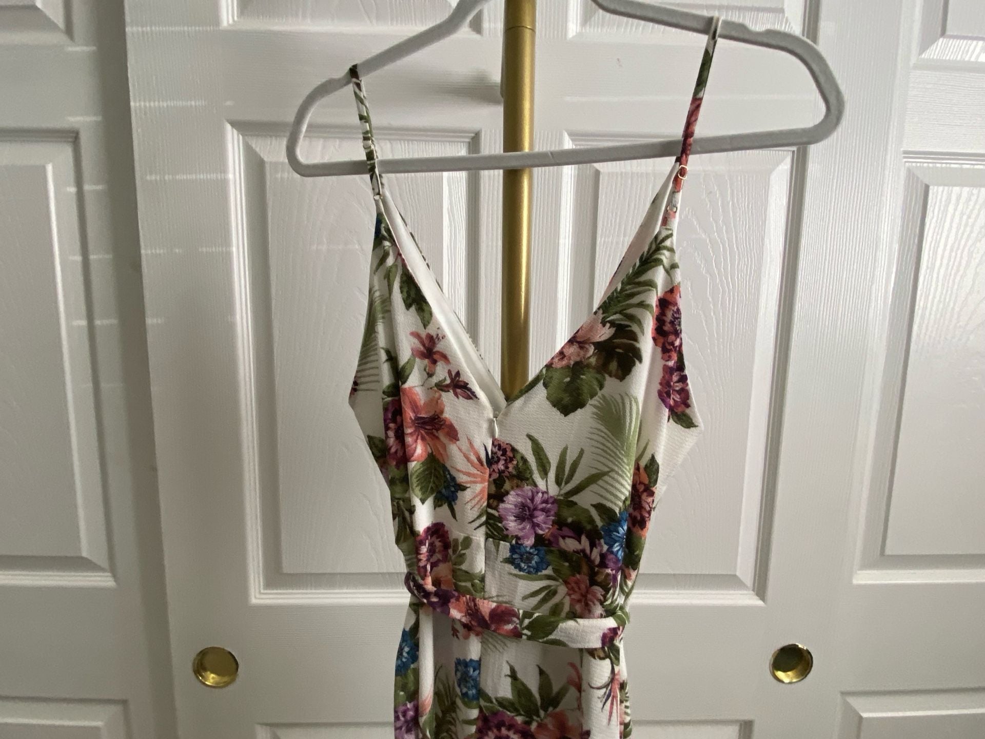 IRIS Floral Maxi Dress White Tropical V-Neck Spaghetti Strap 9