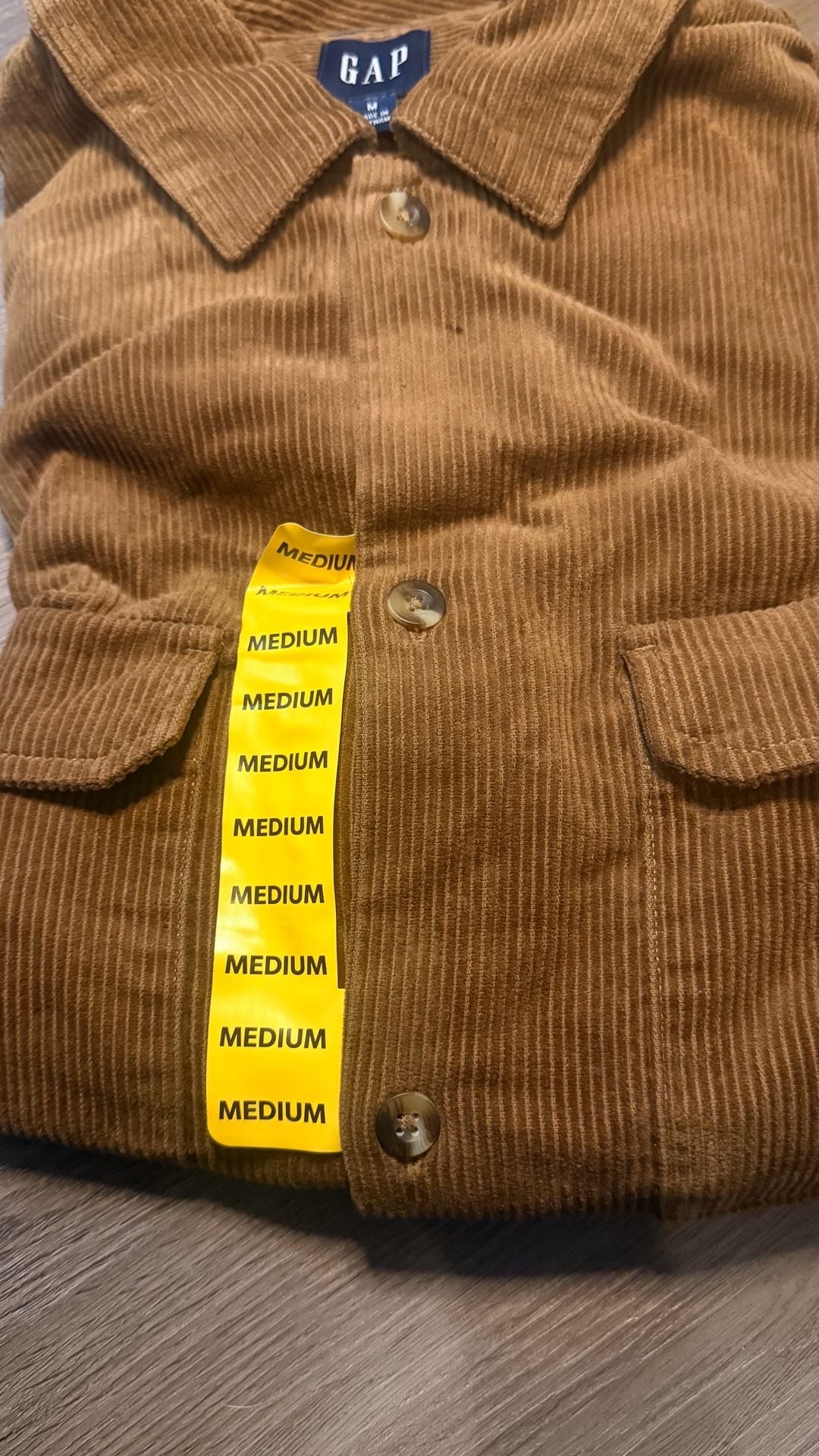 Gap Corduroy Button Down Shirt Size Medium Brown Long Sleeve Pocket 2