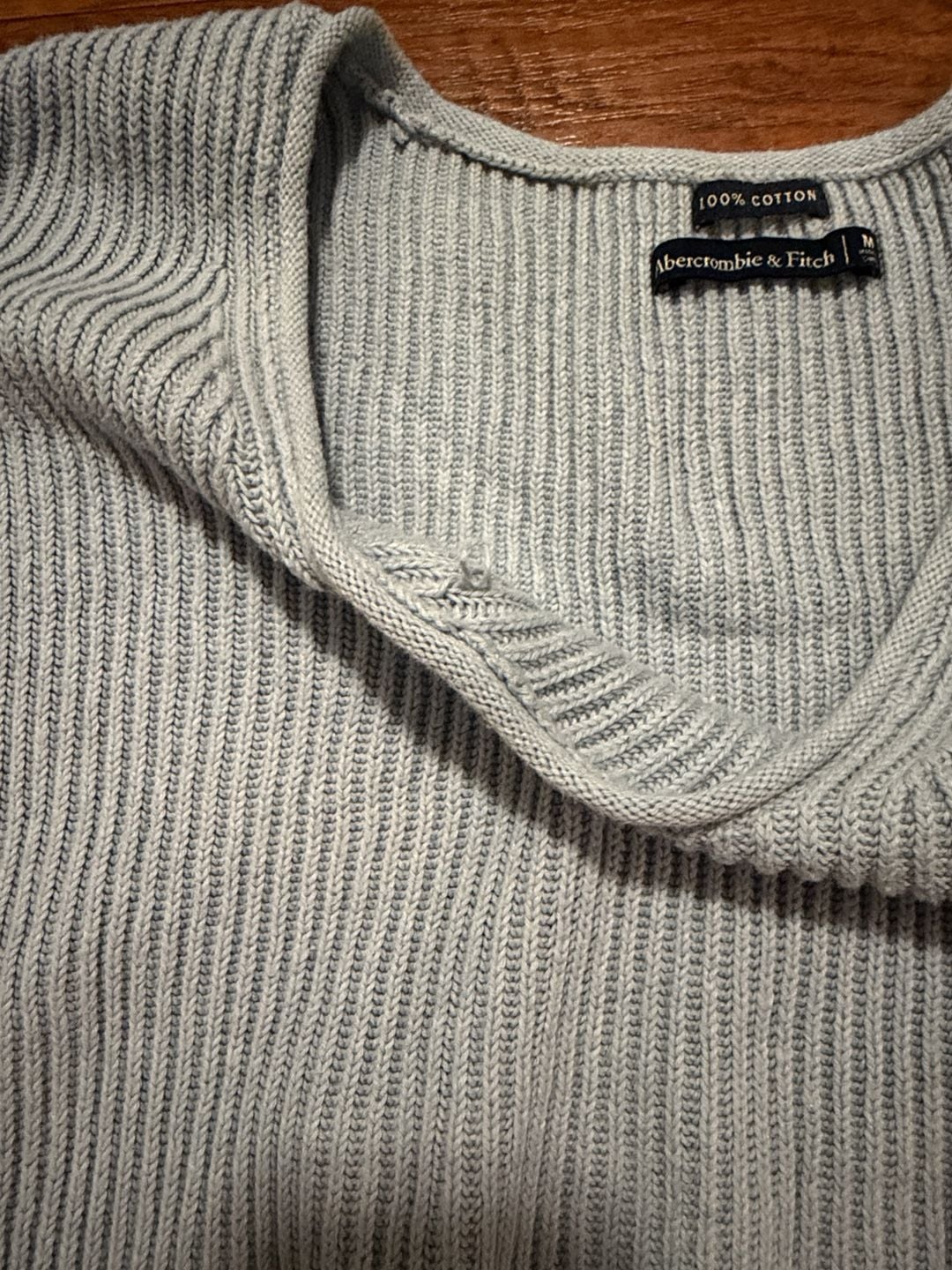 Abercrombie & Fitch V-Neck Ribbed Cotton Sweater Size M Light Blue 8