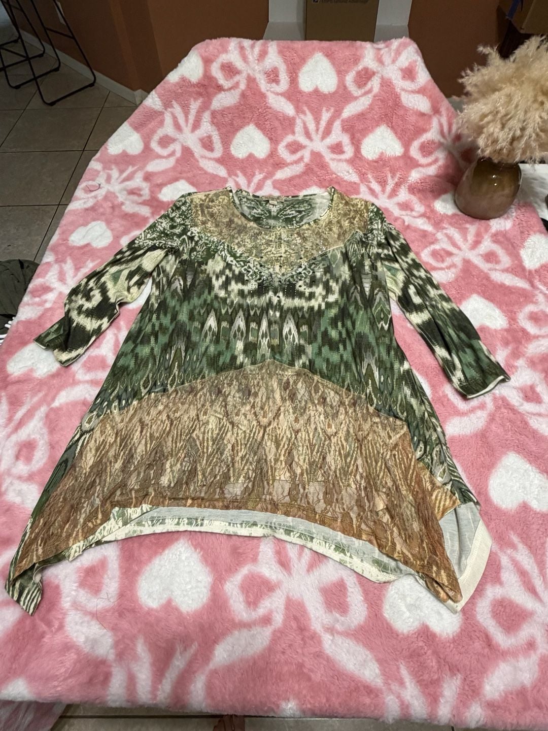 One World Live And Let Live Top Size L Green Print Rhinestone Lace Hem 3
