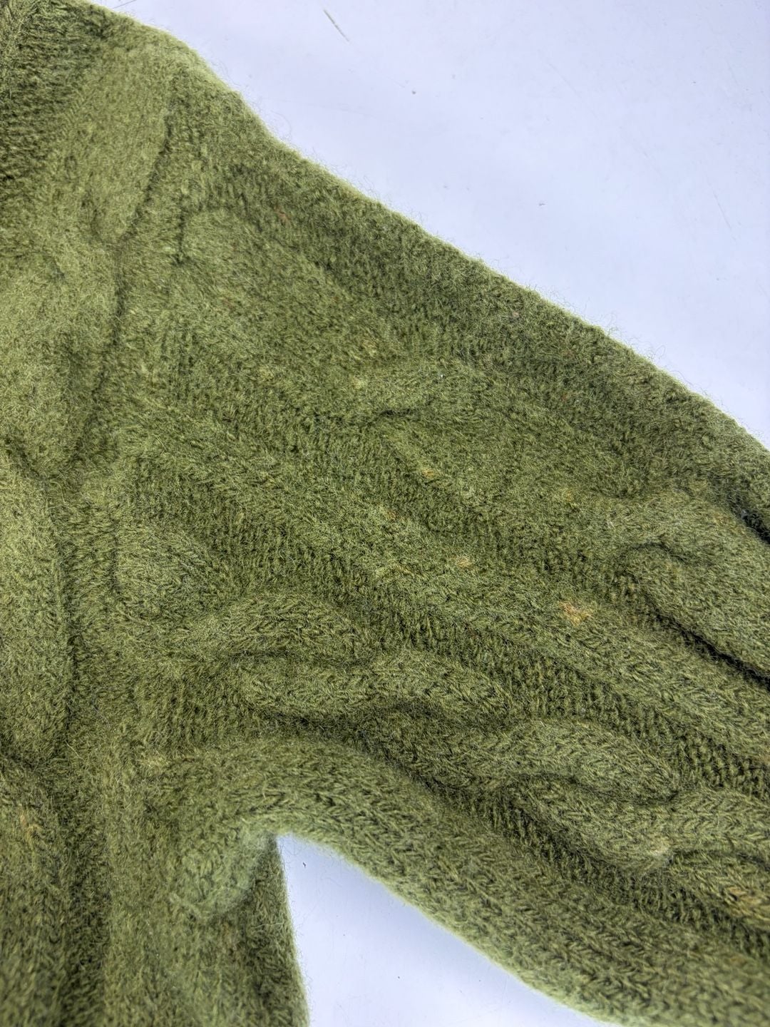 60s-70s Vintage Towncraft Plus by J.C. Penney Olive Green Cable Knit Wool Sweater Size M (OF) *hole 7