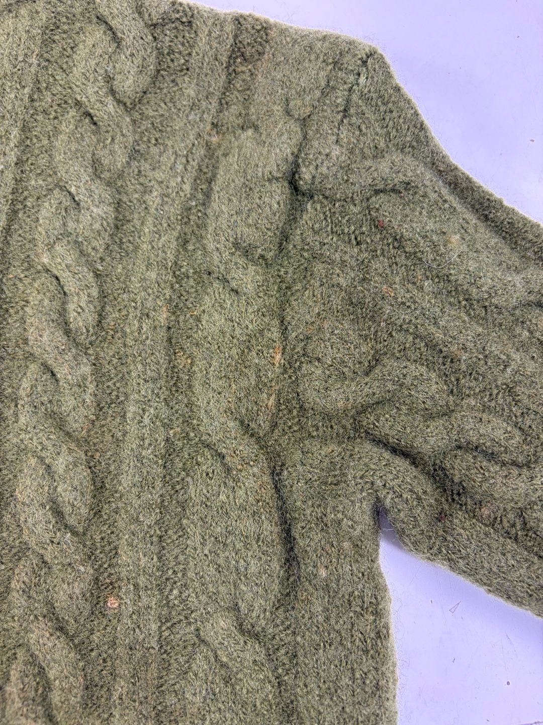 60s-70s Vintage Towncraft Plus by J.C. Penney Olive Green Cable Knit Wool Sweater Size M (OF) *hole 10