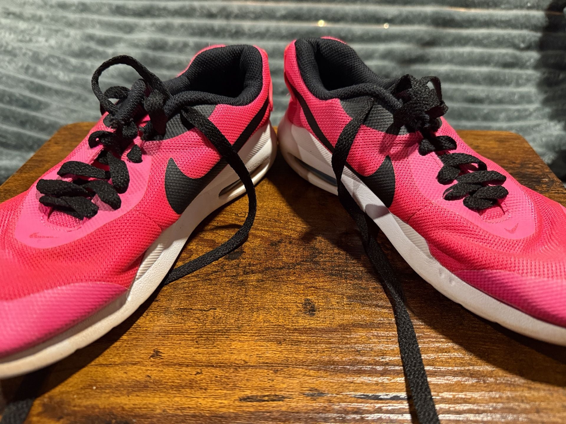 Nike Air Max Excee Size 3.5Y Pink Black Sneakers 4