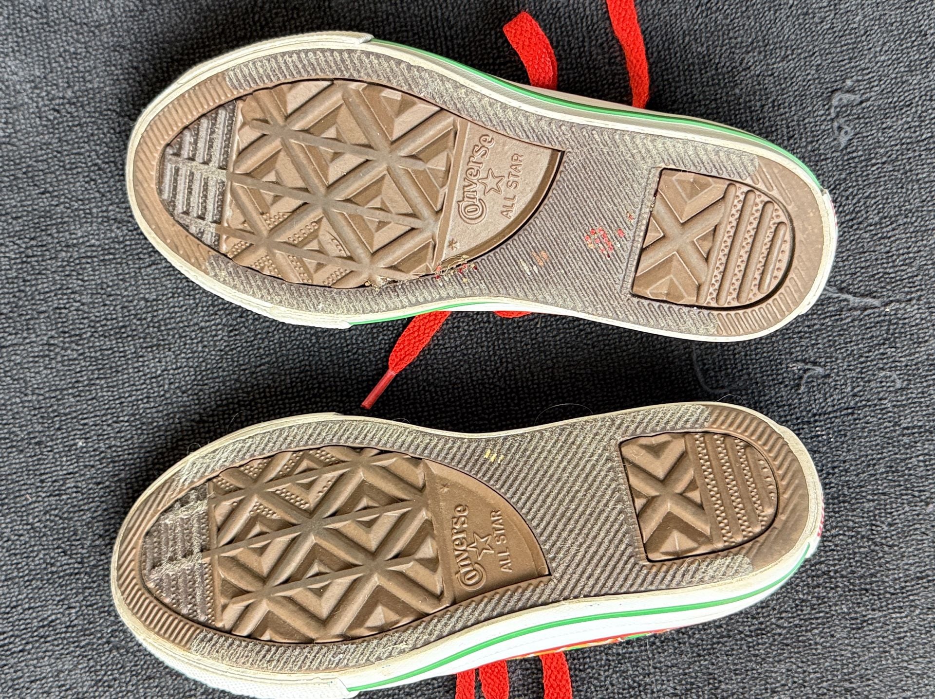 Converse All Star Low Christmas Gingerbread Size 11 Kids 6
