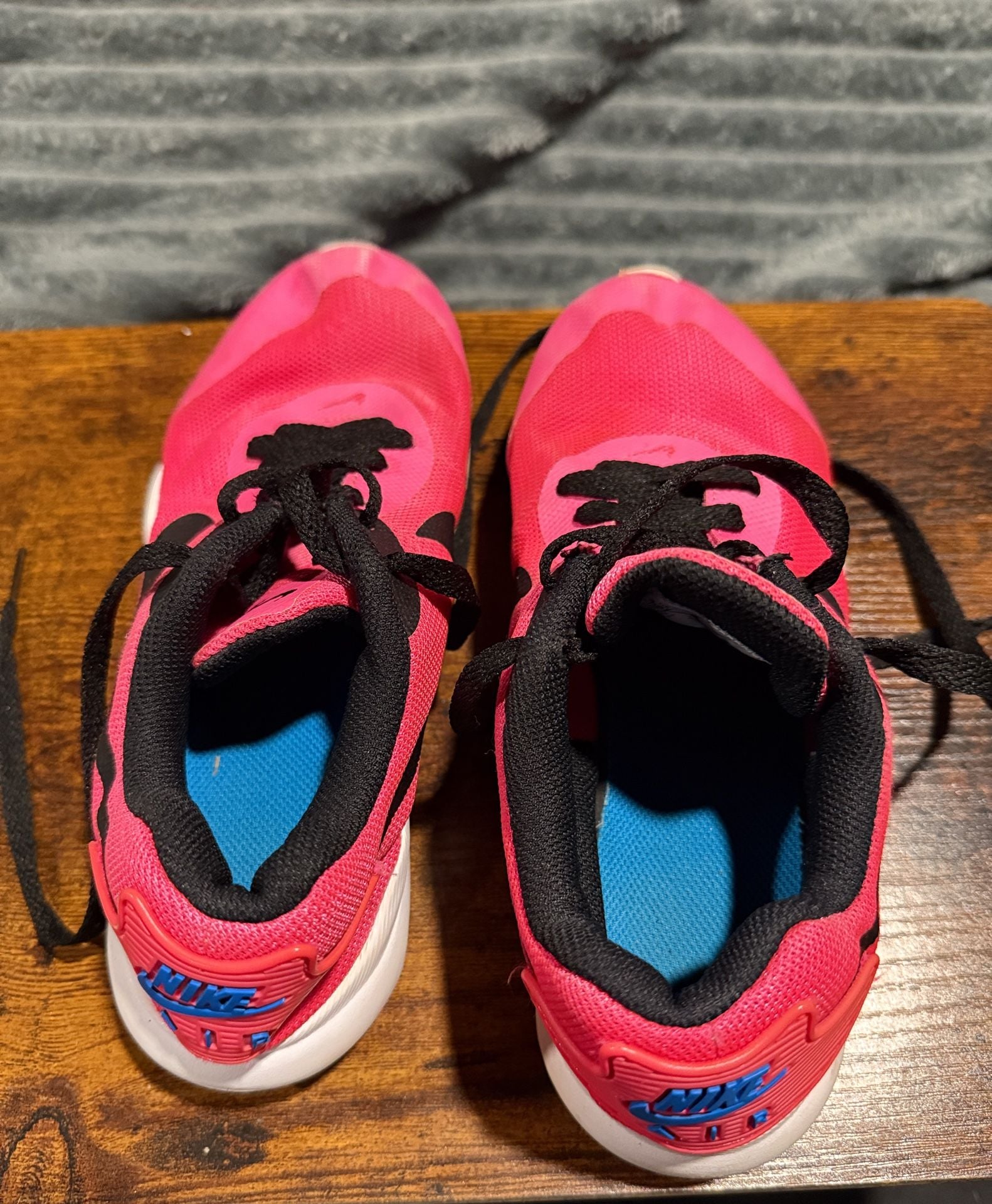 Nike Air Max Excee Size 3.5Y Pink Black Sneakers 7