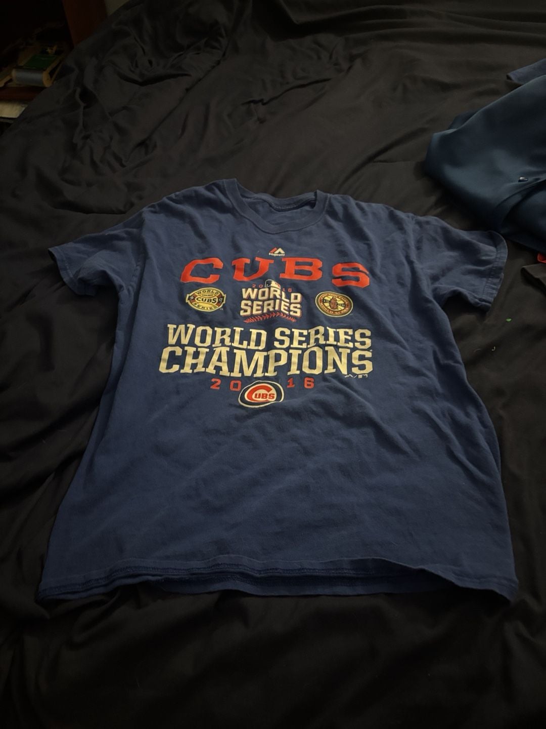 Majestic Chicago Cubs 2016 World Series Champions T-Shirt Size M 2