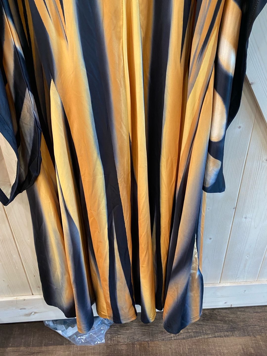 Tiger Stripe Print Maxi Caftan Dress Gold Black V-Neck One Size 3