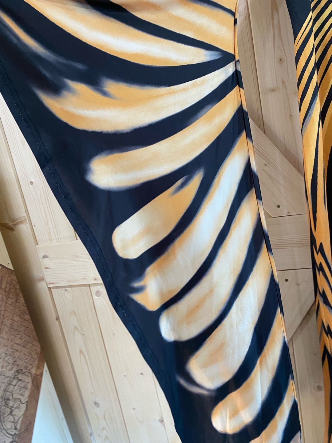 Tiger Stripe Print Maxi Caftan Dress Gold Black V-Neck One Size 4