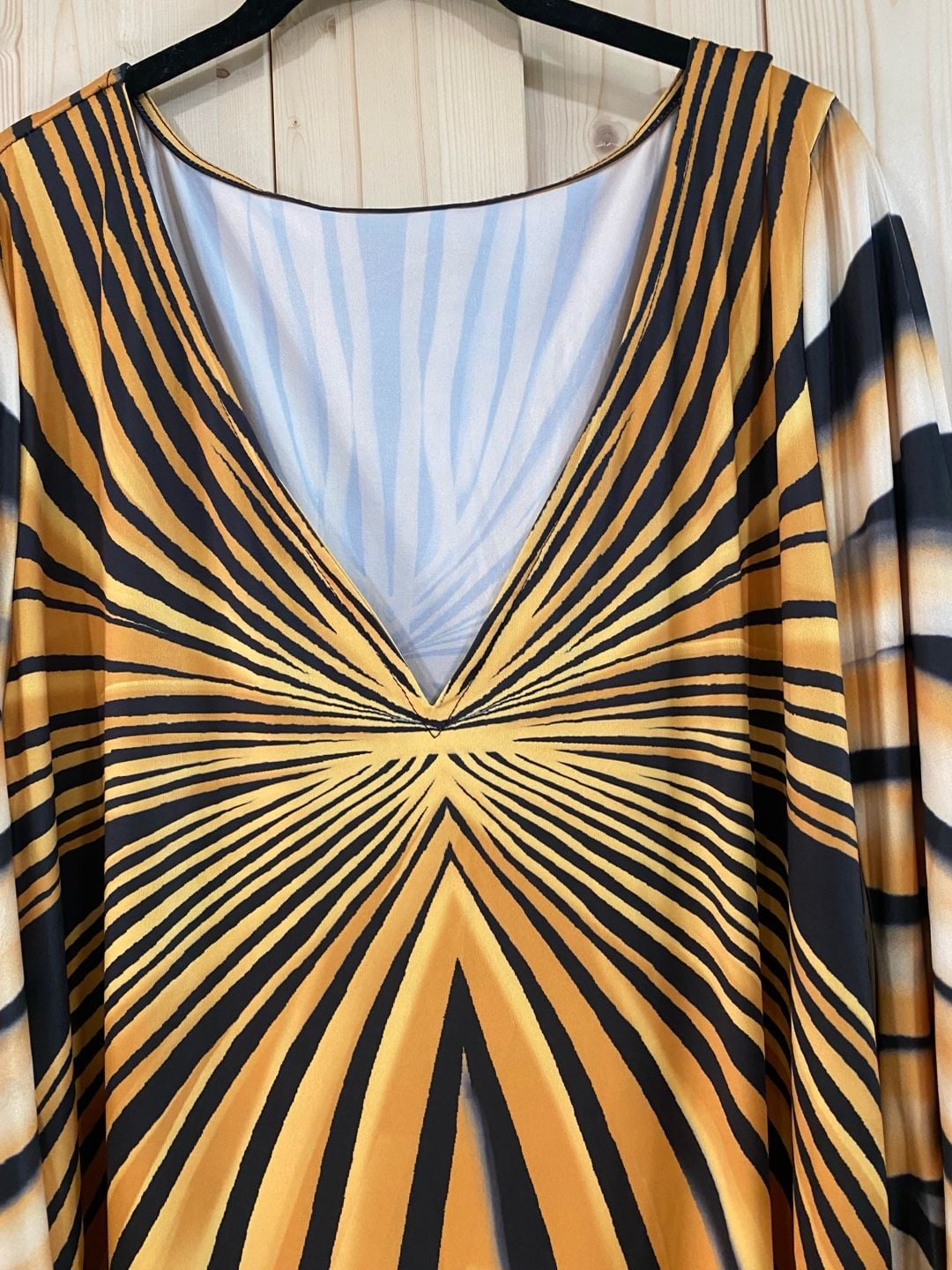 Tiger Stripe Print Maxi Caftan Dress Gold Black V-Neck One Size 6