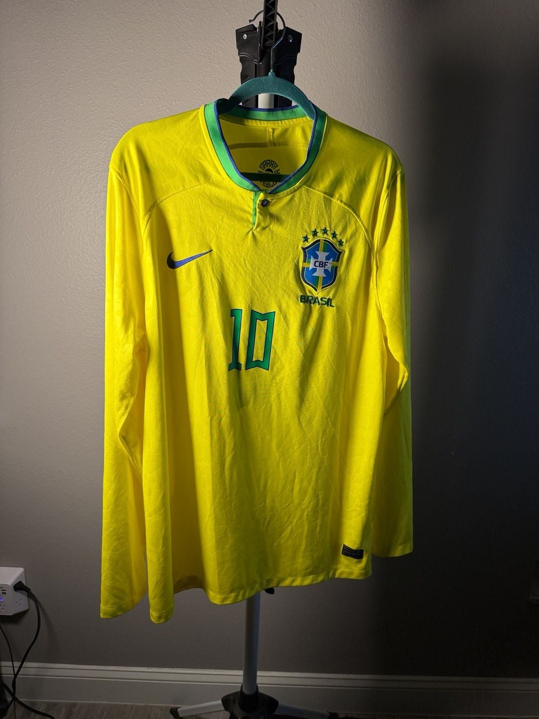 Nike Neymar Jr Brazil Home Long Sleeve Jersey Size 2XL Yellow 2