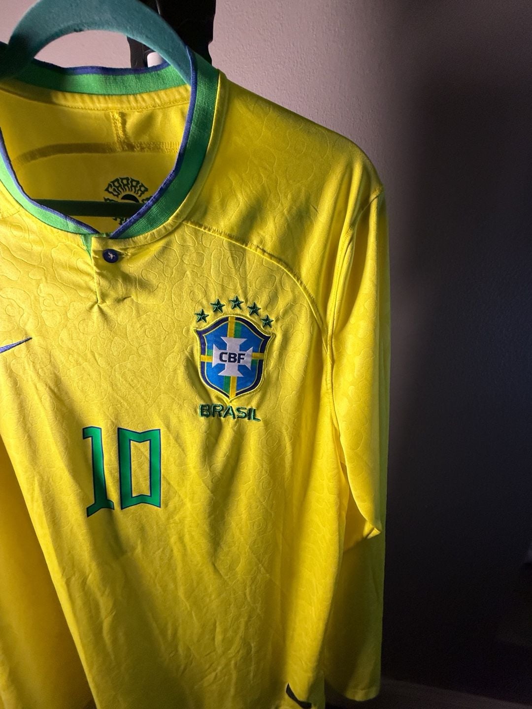 Nike Neymar Jr Brazil Home Long Sleeve Jersey Size 2XL Yellow 4
