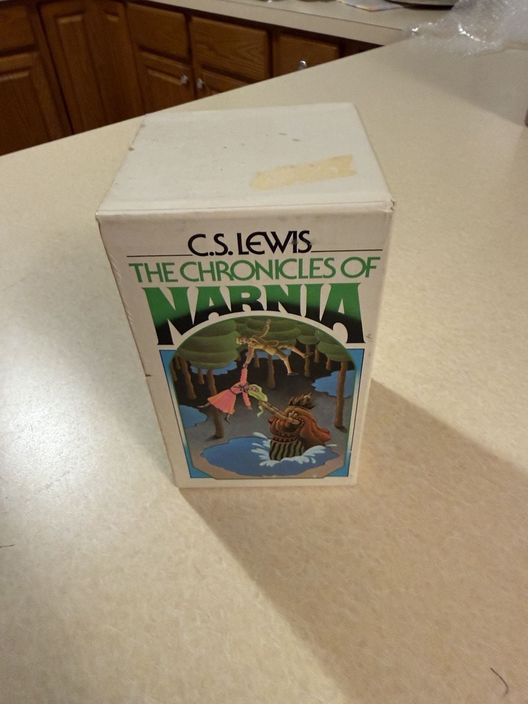 C.S. Lewis The Chronicles of Narnia Paperback Box Set 2