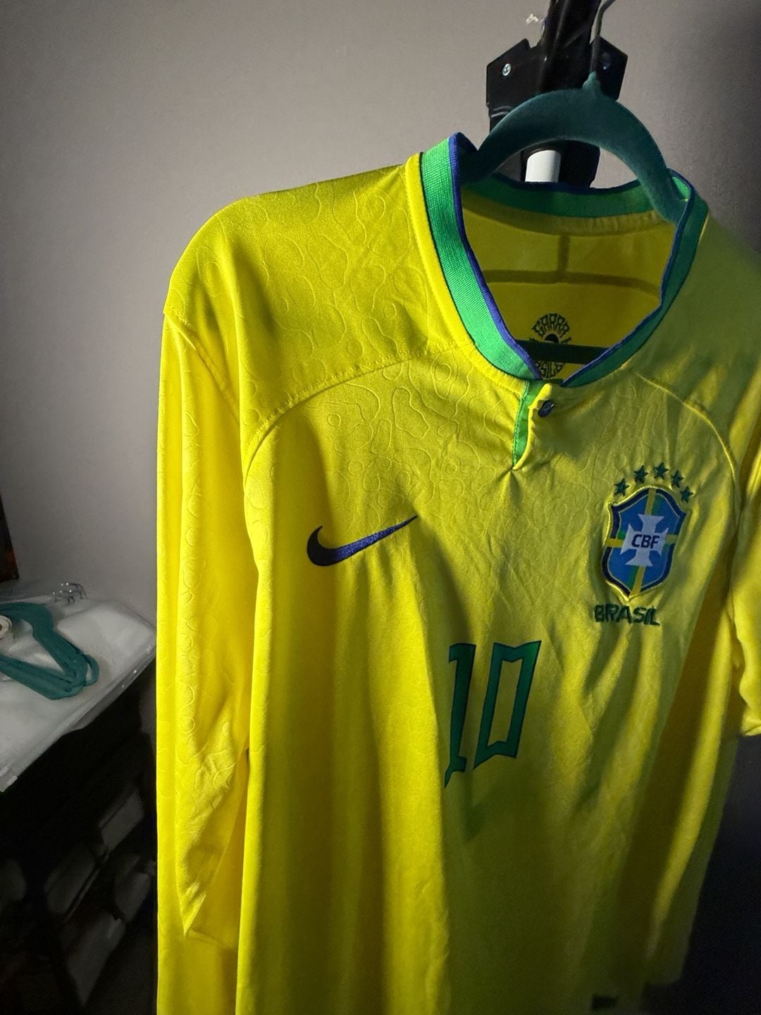Nike Neymar Jr Brazil Home Long Sleeve Jersey Size 2XL Yellow 8