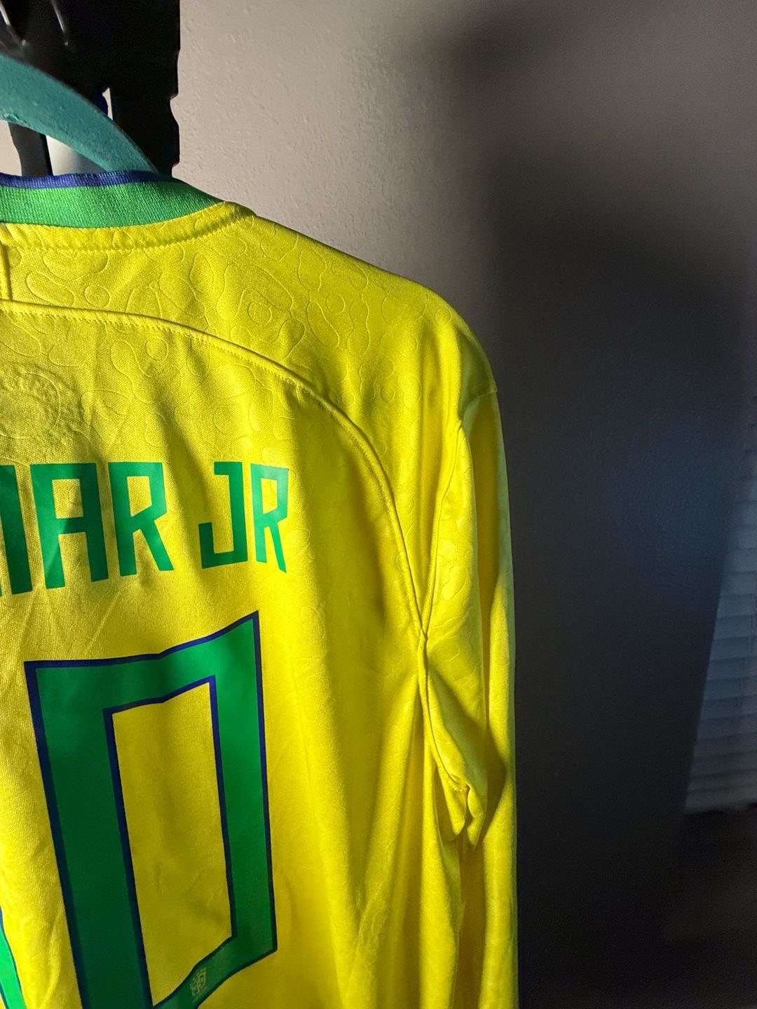 Nike Neymar Jr Brazil Home Long Sleeve Jersey Size 2XL Yellow 13
