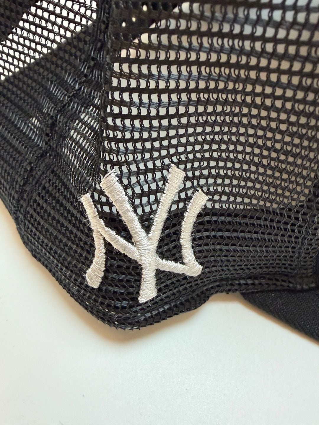 New Era New York Yankees 9FIFTY A-Frame Trucker Hat Black 7