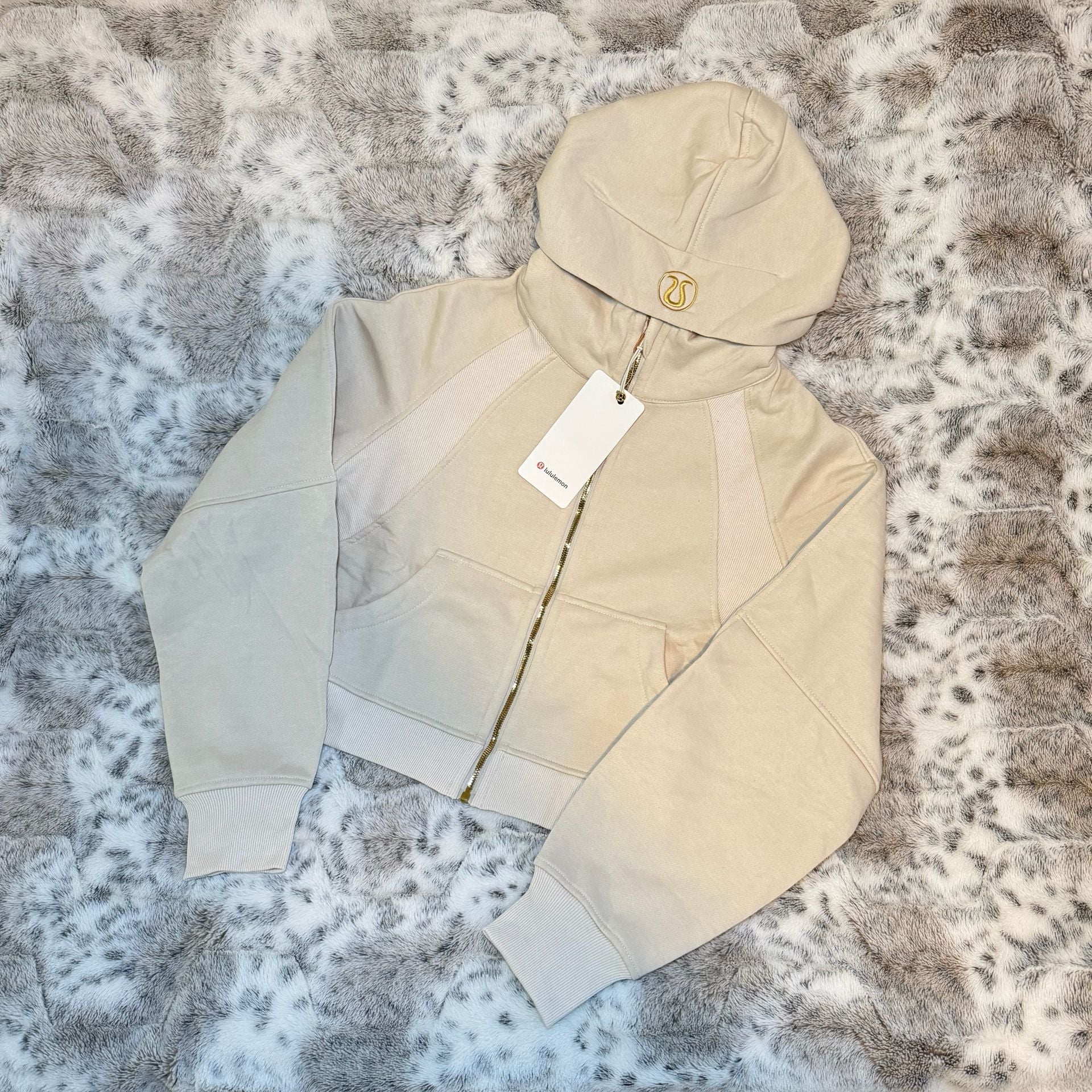 Lululemon Scuba Hoodie Size 8 Beige Gold Hardware New With Tags 2