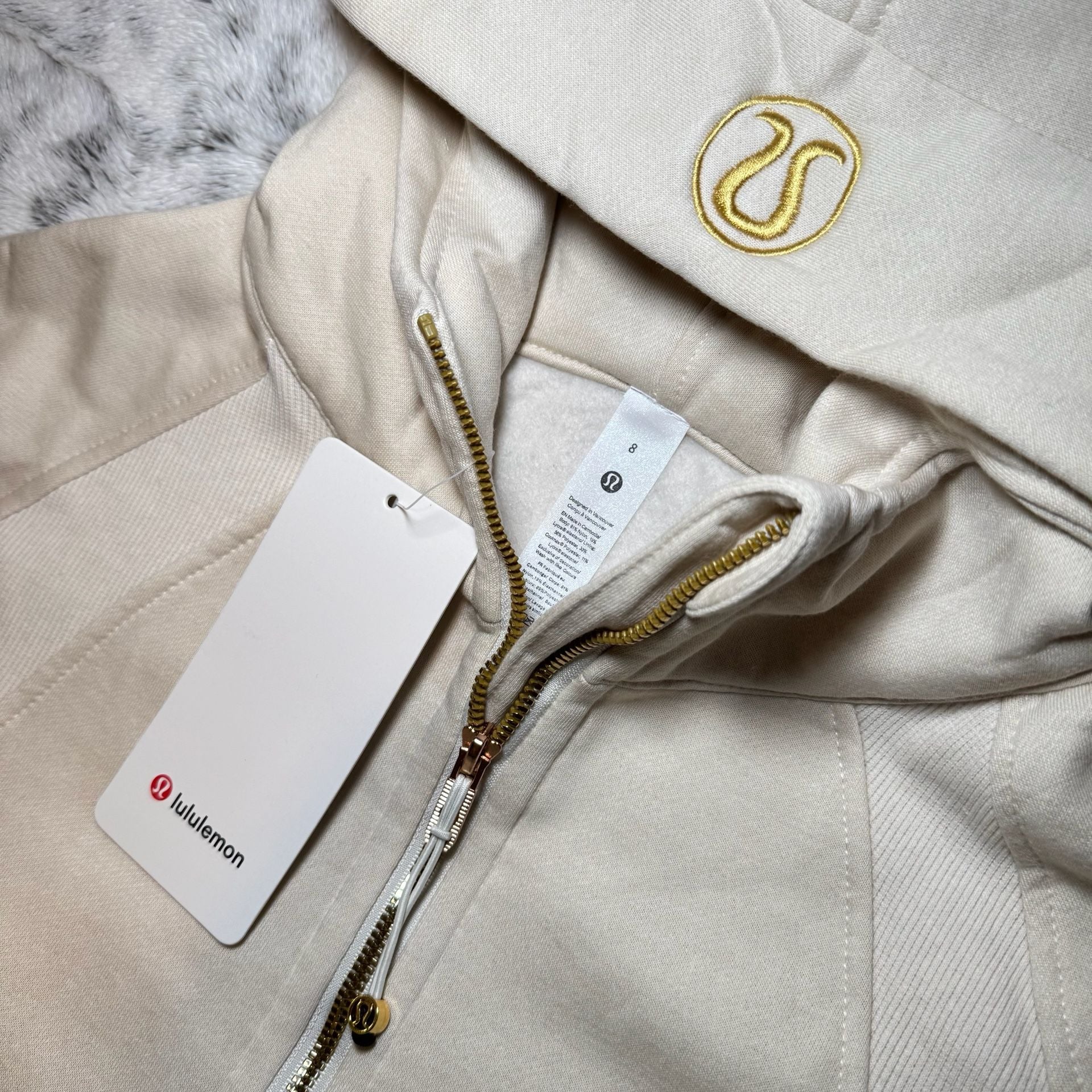 Lululemon Scuba Hoodie Size 8 Beige Gold Hardware New With Tags 4