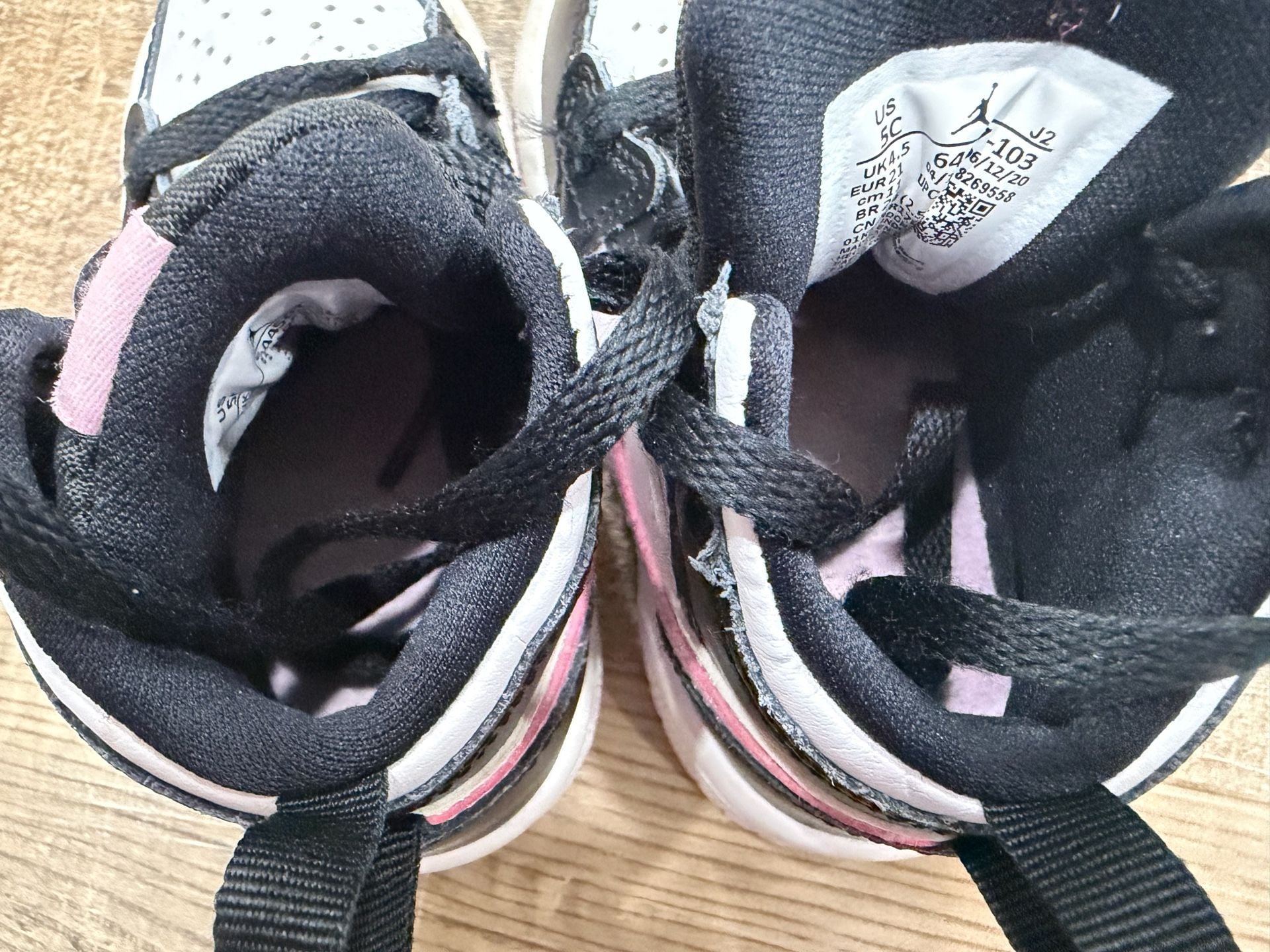 Nike Air Jordan 1 Mid sneakers toddler tennis shoes White Black Pink 7