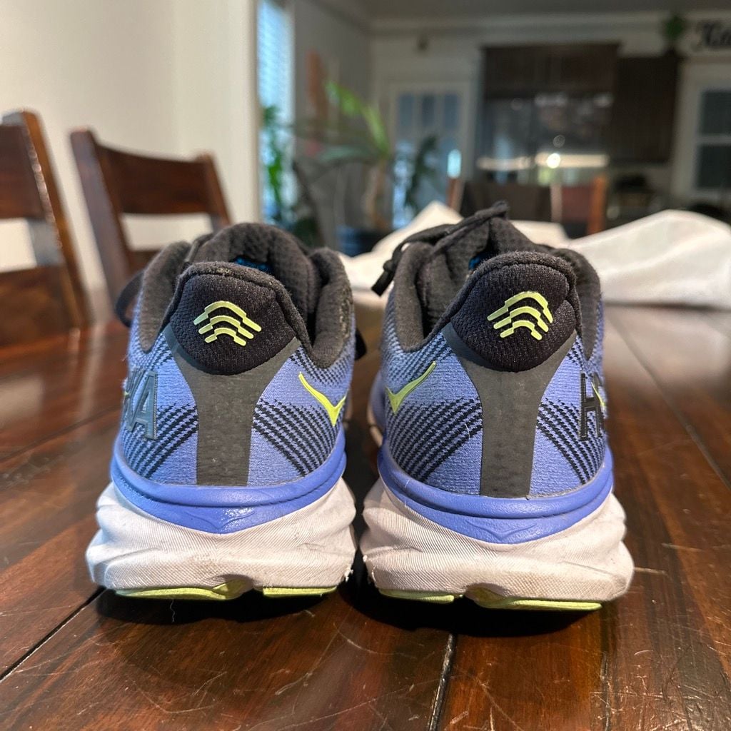 Hoka One One Clifton 9 Blue Running Shoes Size 11 Womens 6