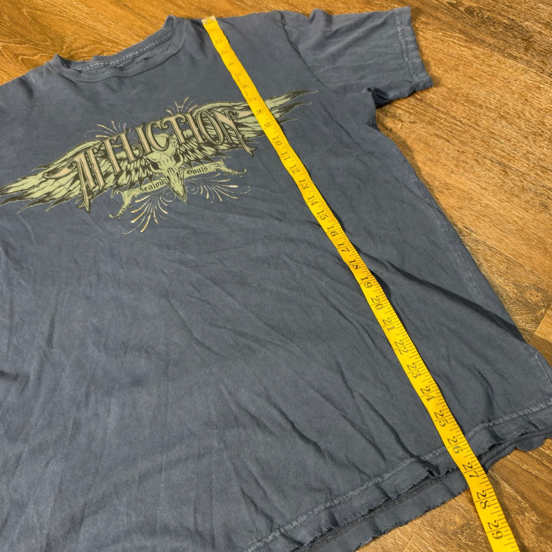 Vintage Affliction Healon Souls T-Shirt Size Large Blue Skull Dagger Graphic Tee 7