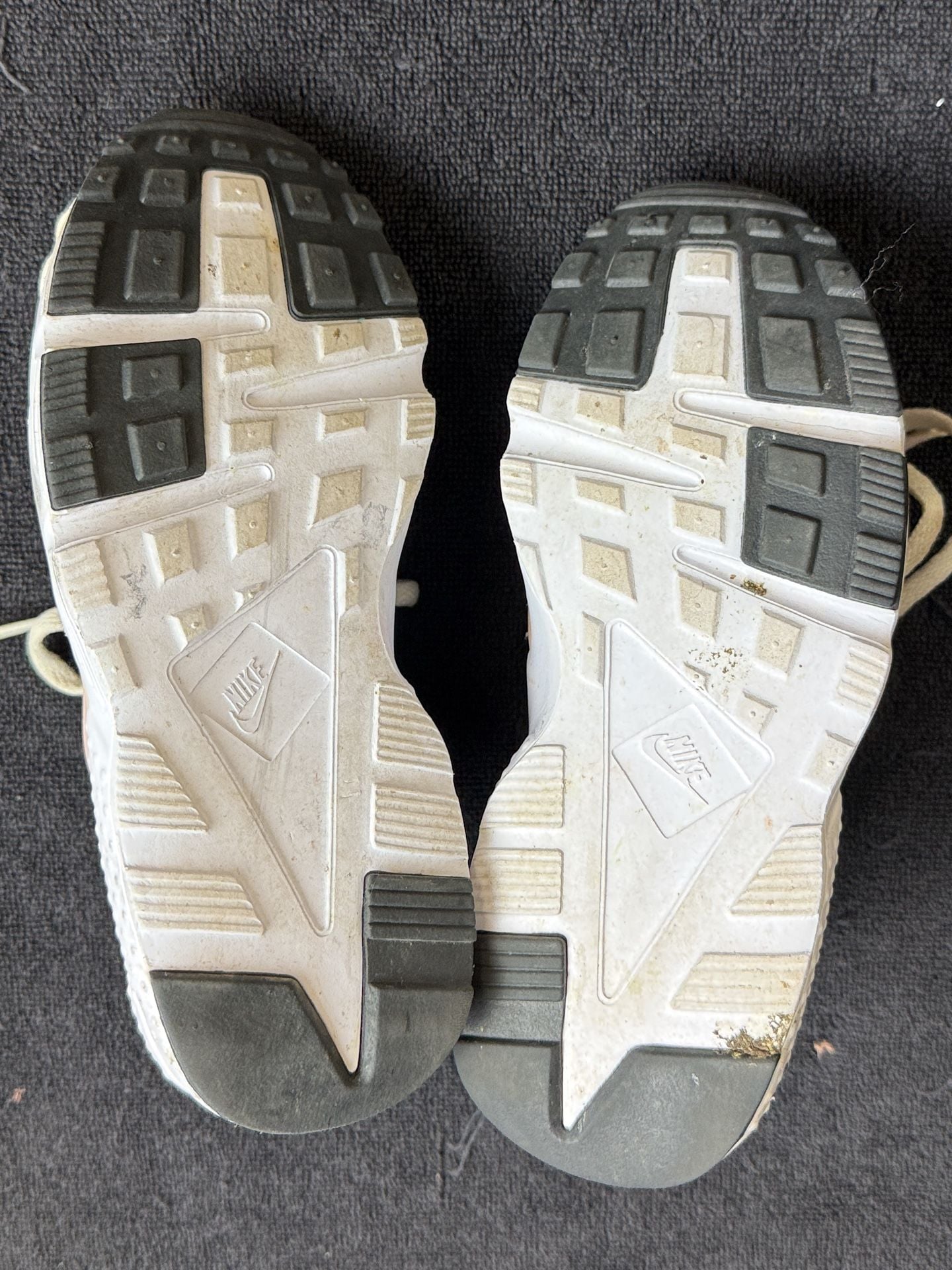 Youth Nike Air Huarache Run Size 1.5Y White Black Pink 7