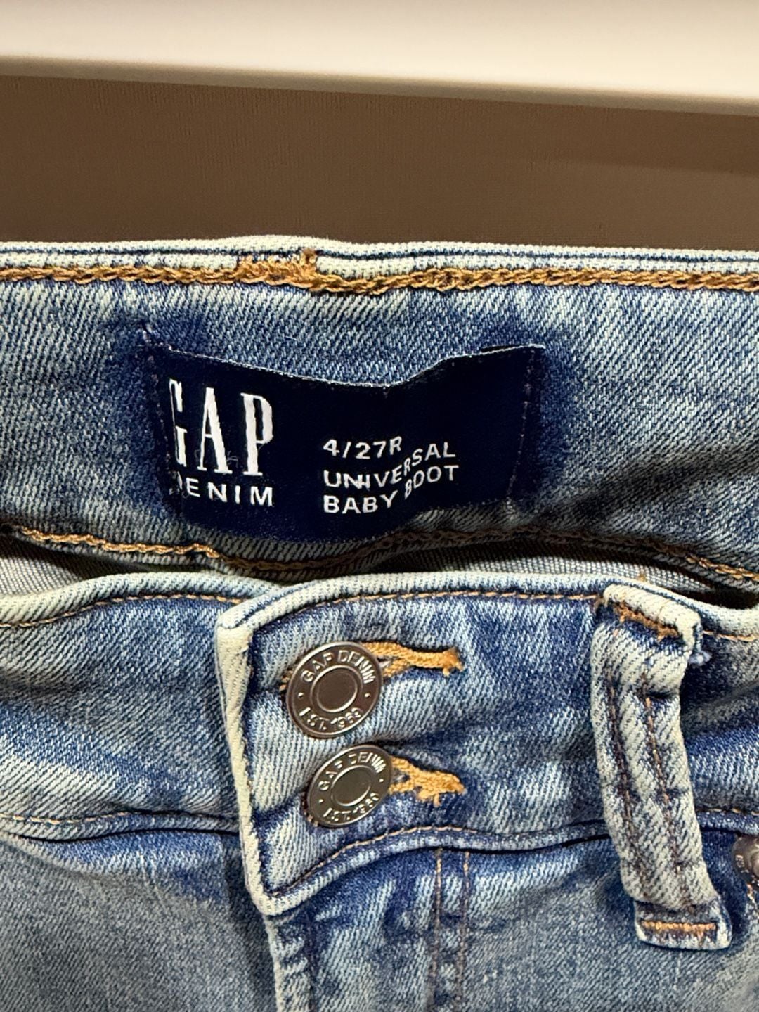 Gap Universal Baby Boot Jeans Size 4/27R Light Wash Denim 3