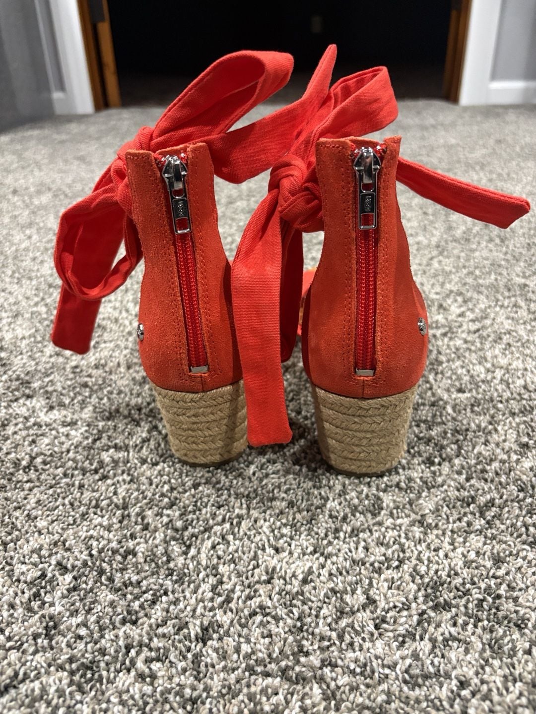 UGG Wedge Espadrille Sandals Size 8.5 Red Canvas Suede Ankle Tie 8