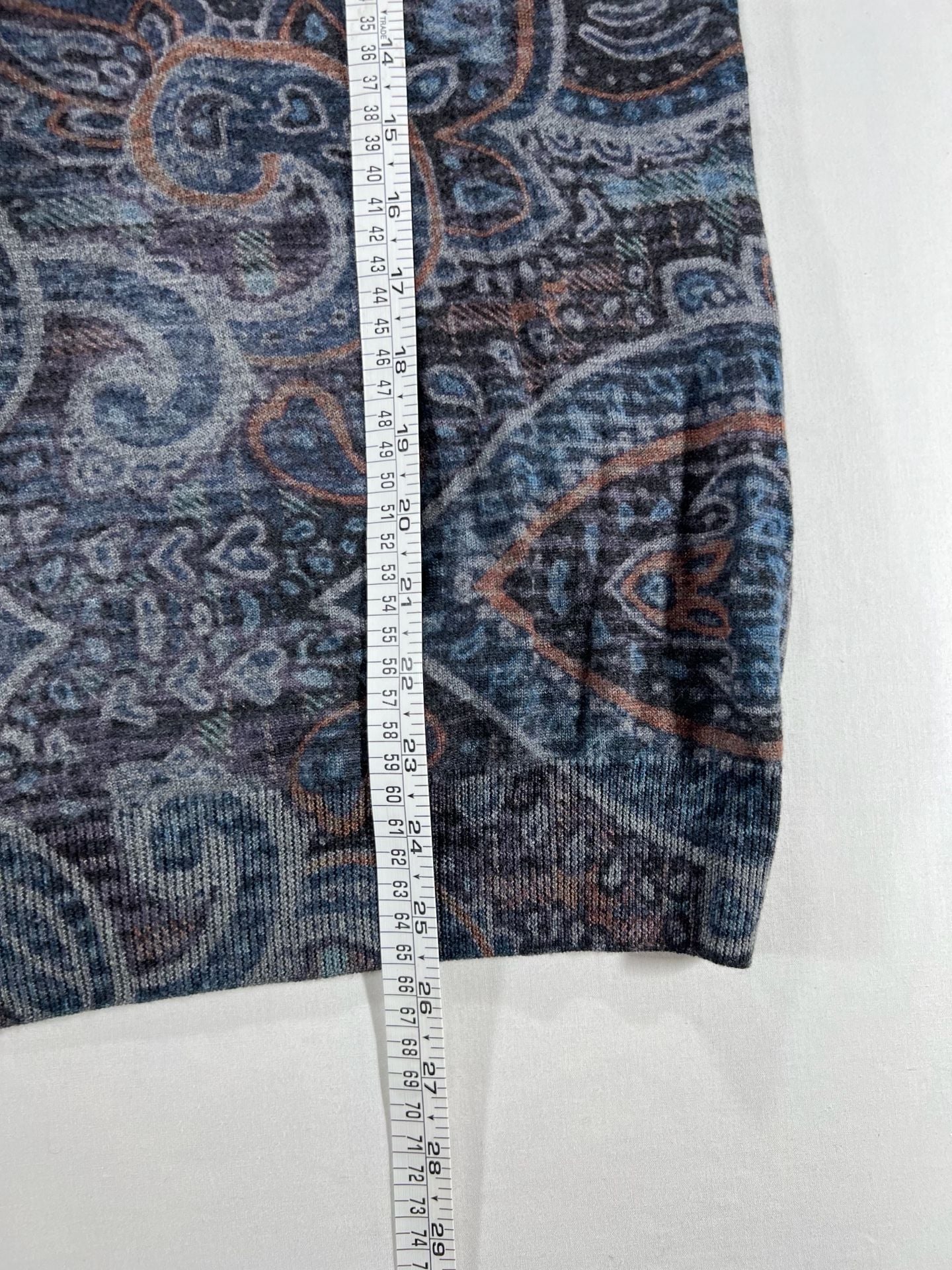 Robert Graham Sweater Size M Gray Paisley Long Sleeve Crewneck 5