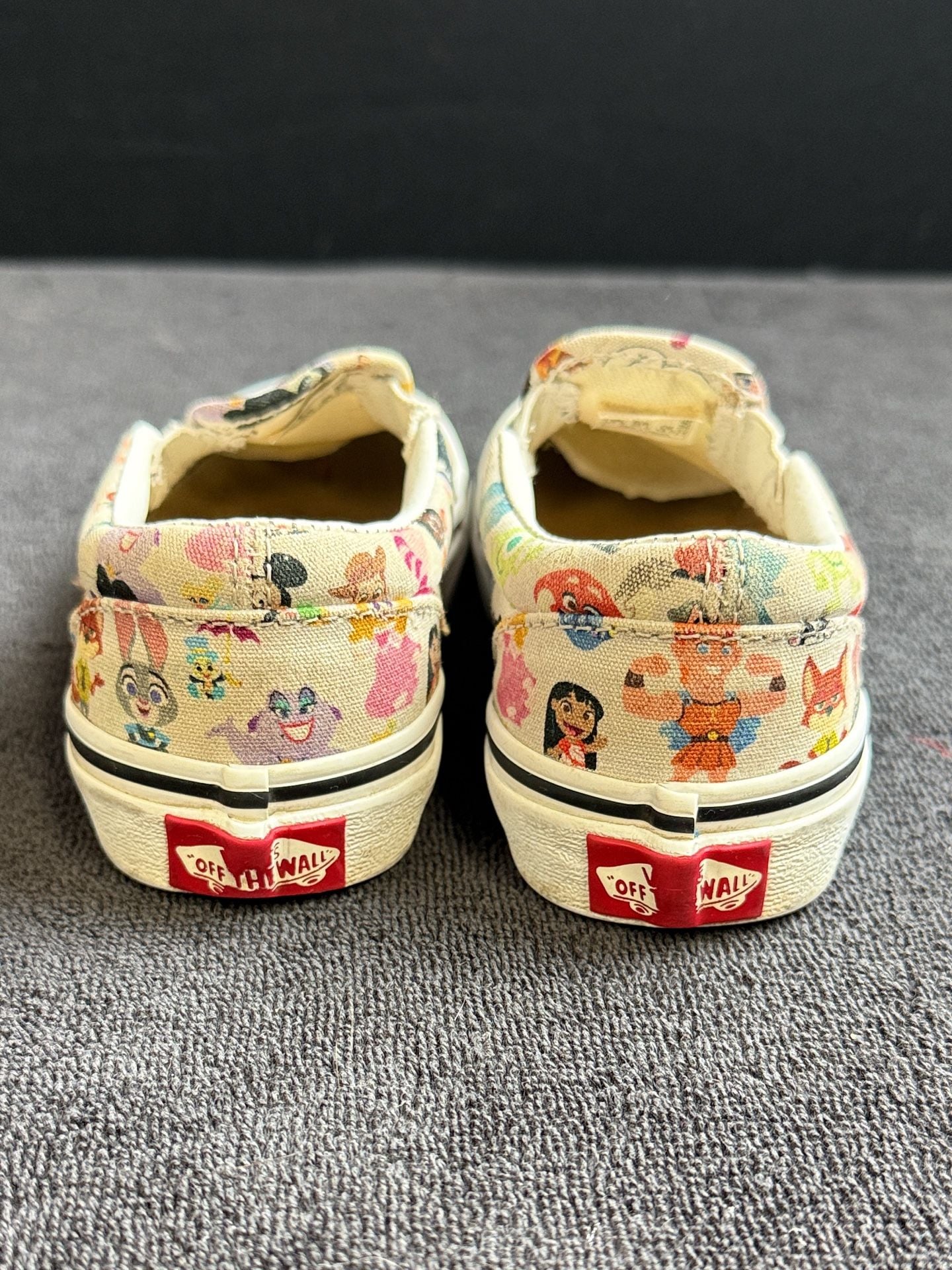 Vans Disney Classic Slip-On Size 12.5 Kids Multi-Character 5
