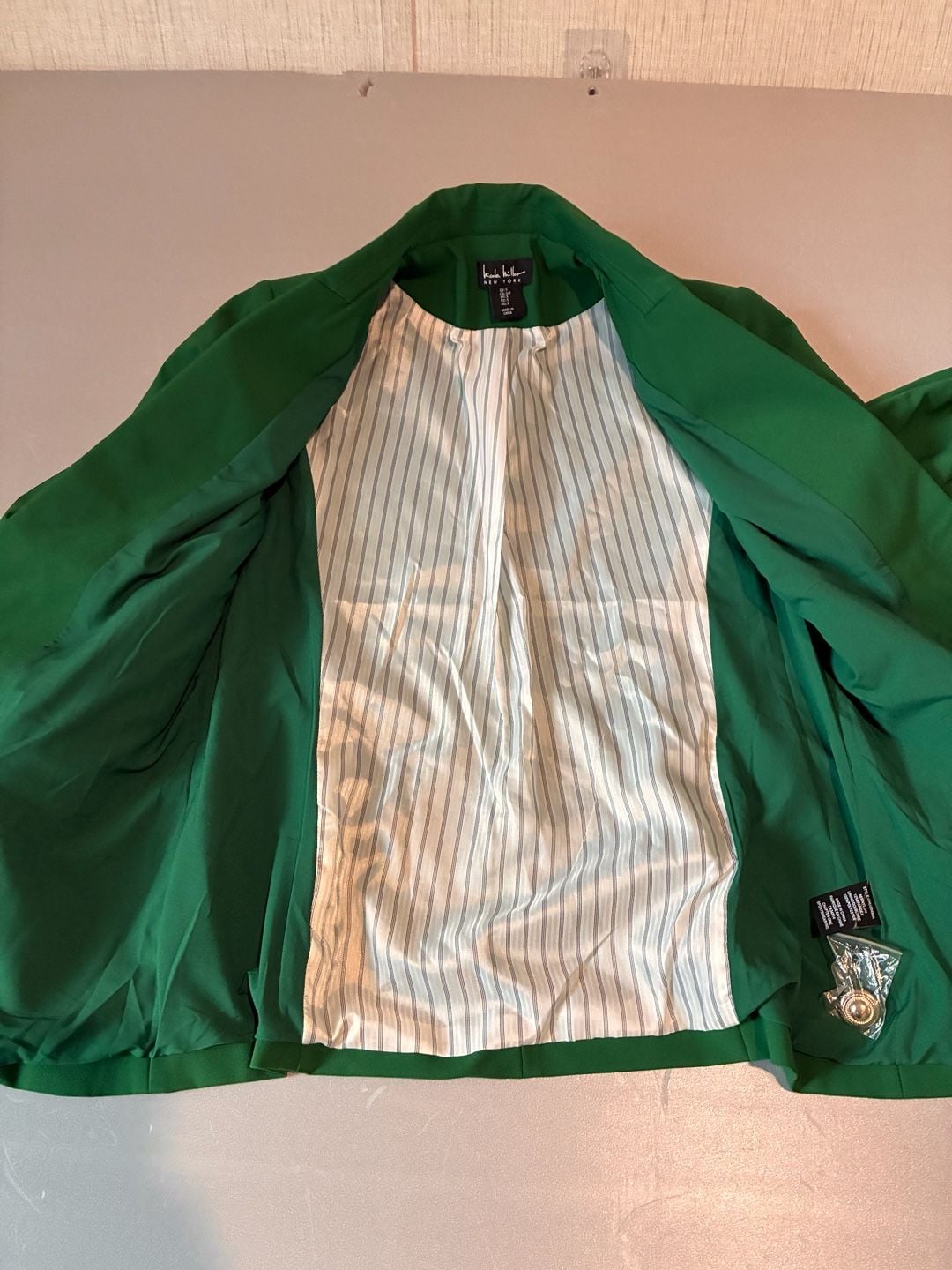 Nicole Miller Blazer Size 6 Green Single Button 6