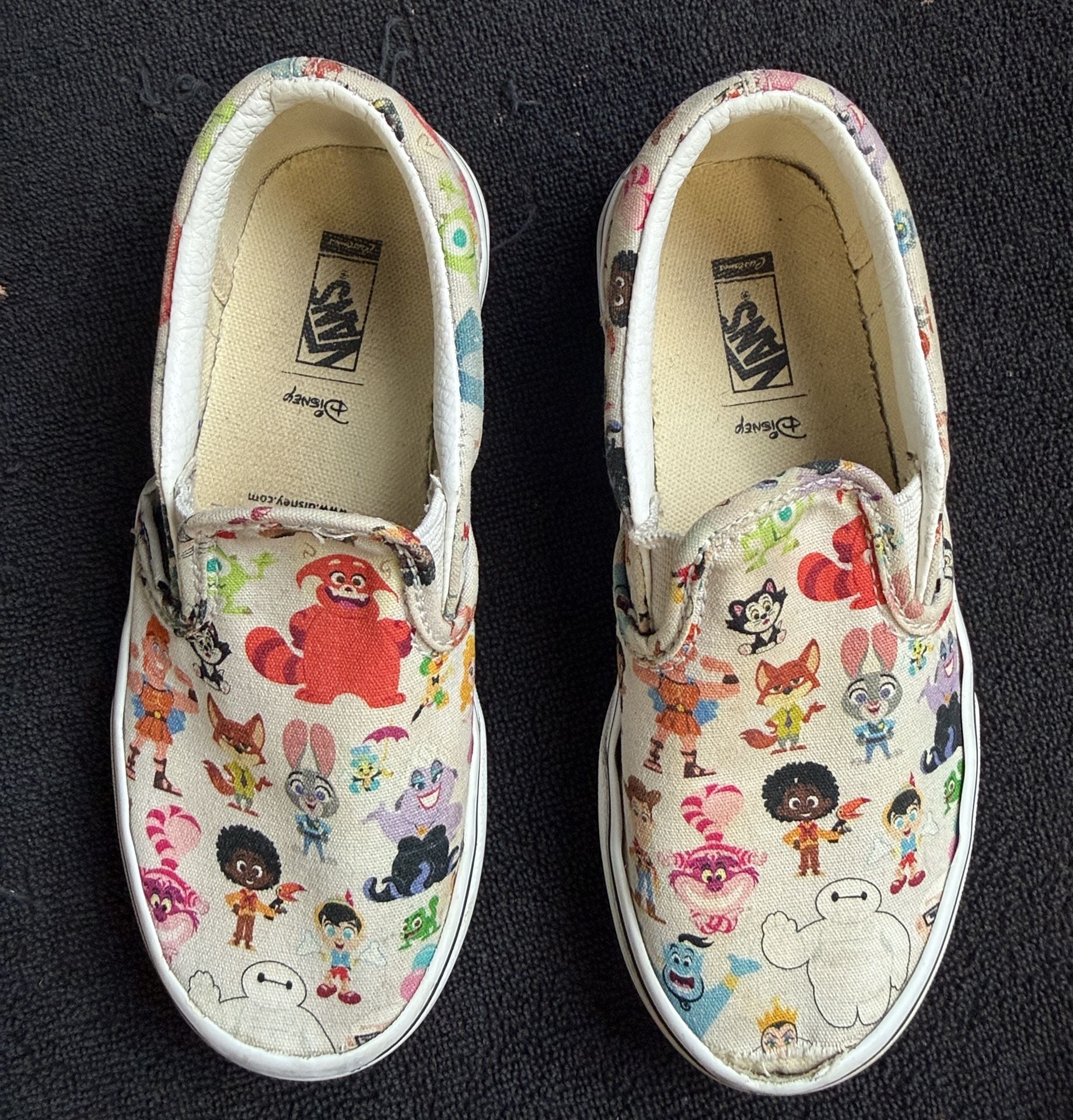 Vans Disney Classic Slip-On Size 12.5 Kids Multi-Character 4