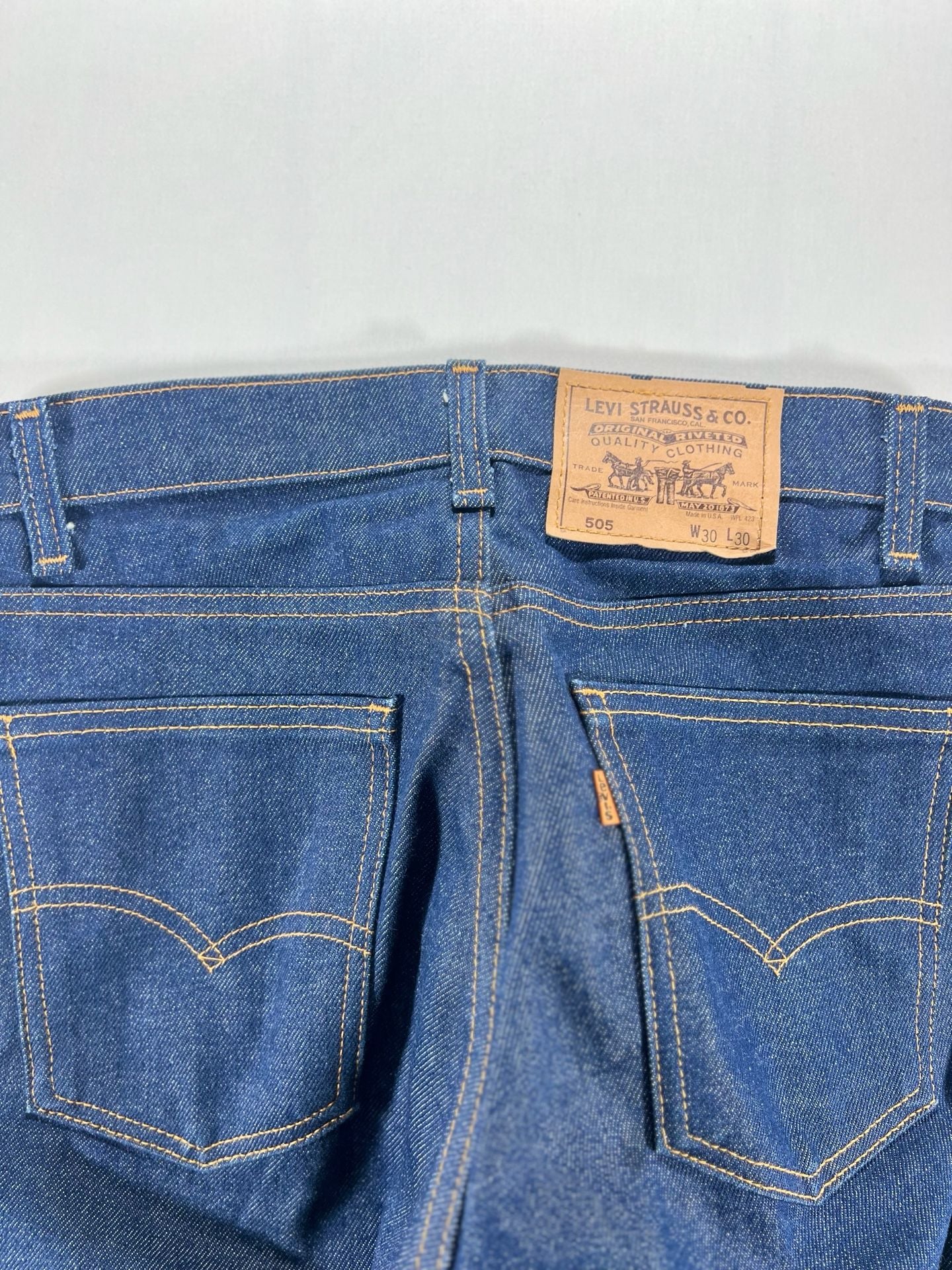 Levi's 505 Straight Jeans W30 L30 Dark Wash Denim 3