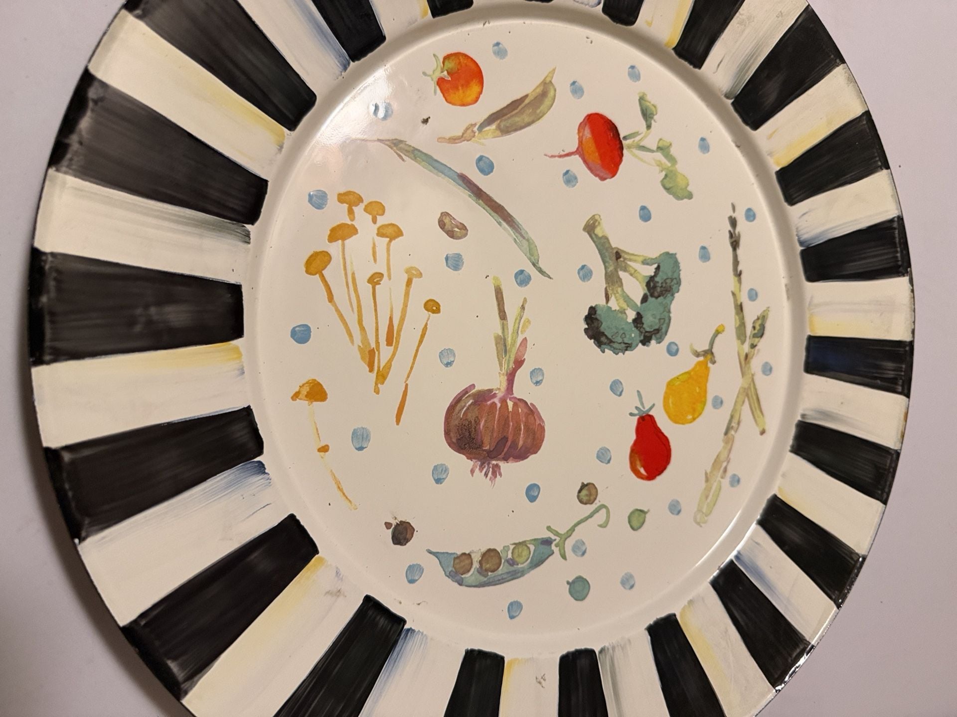 MacKenzie-Childs Enamel Vegetable Serving Charger Plate Black White Stripe 11
